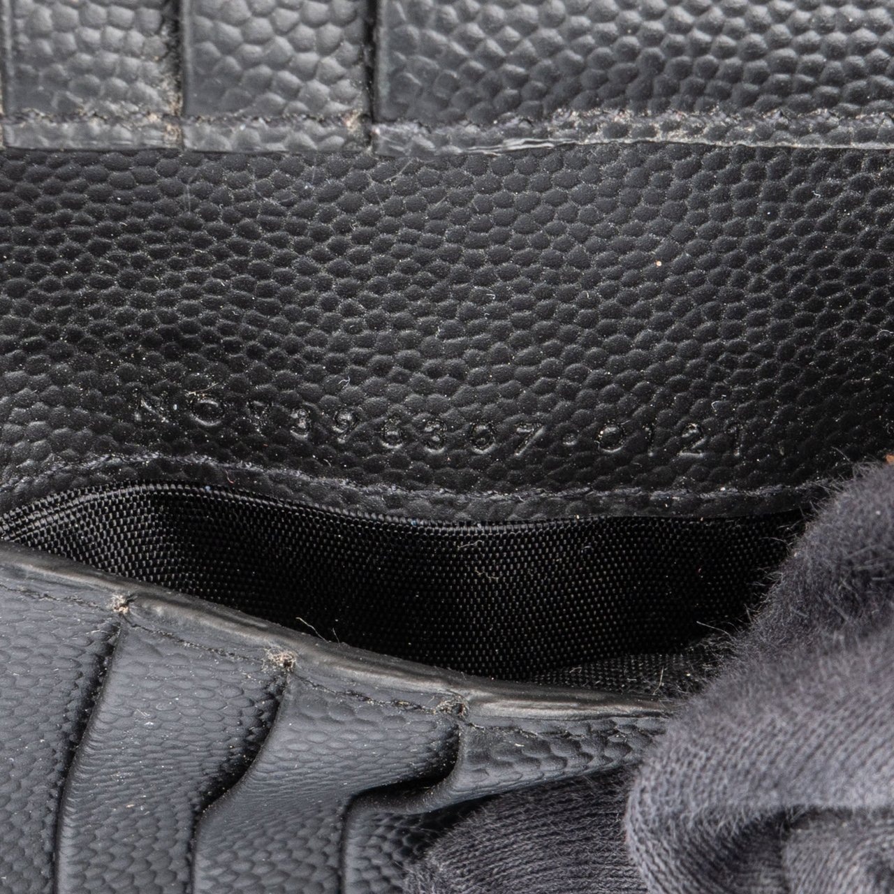 Saint Laurent Saint Laurent Caviar Petroleum Jungle Print Wallet Zwart