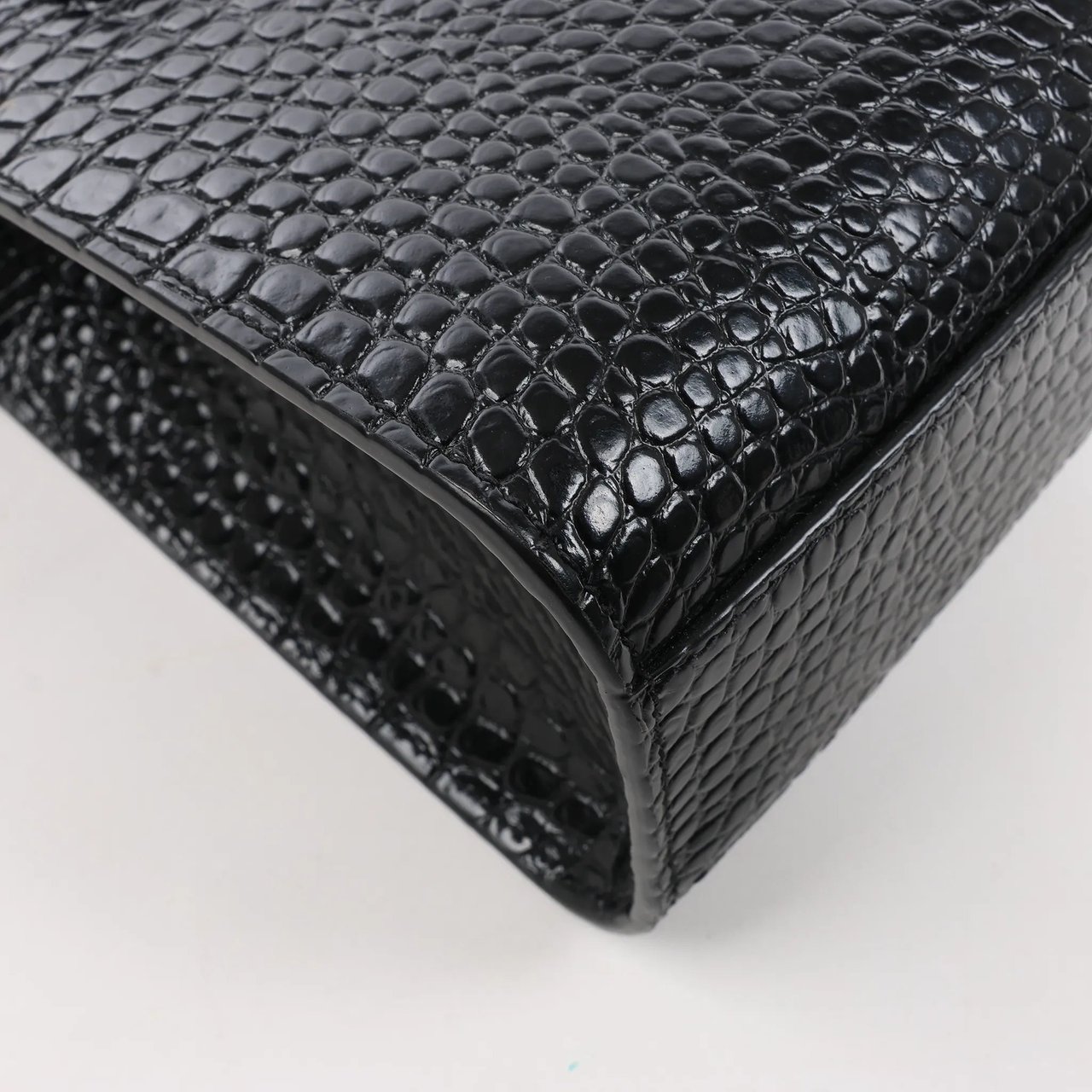 Saint Laurent Saint Laurent Paris Manhattan Mock Croc Shoulder bag in Black 579271 Zwart