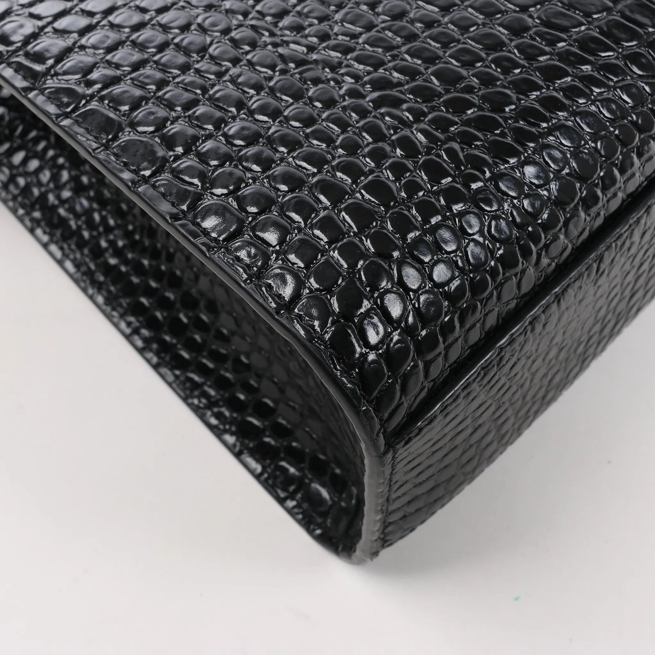 Saint Laurent Saint Laurent Paris Manhattan Mock Croc Shoulder bag in Black 579271 Zwart