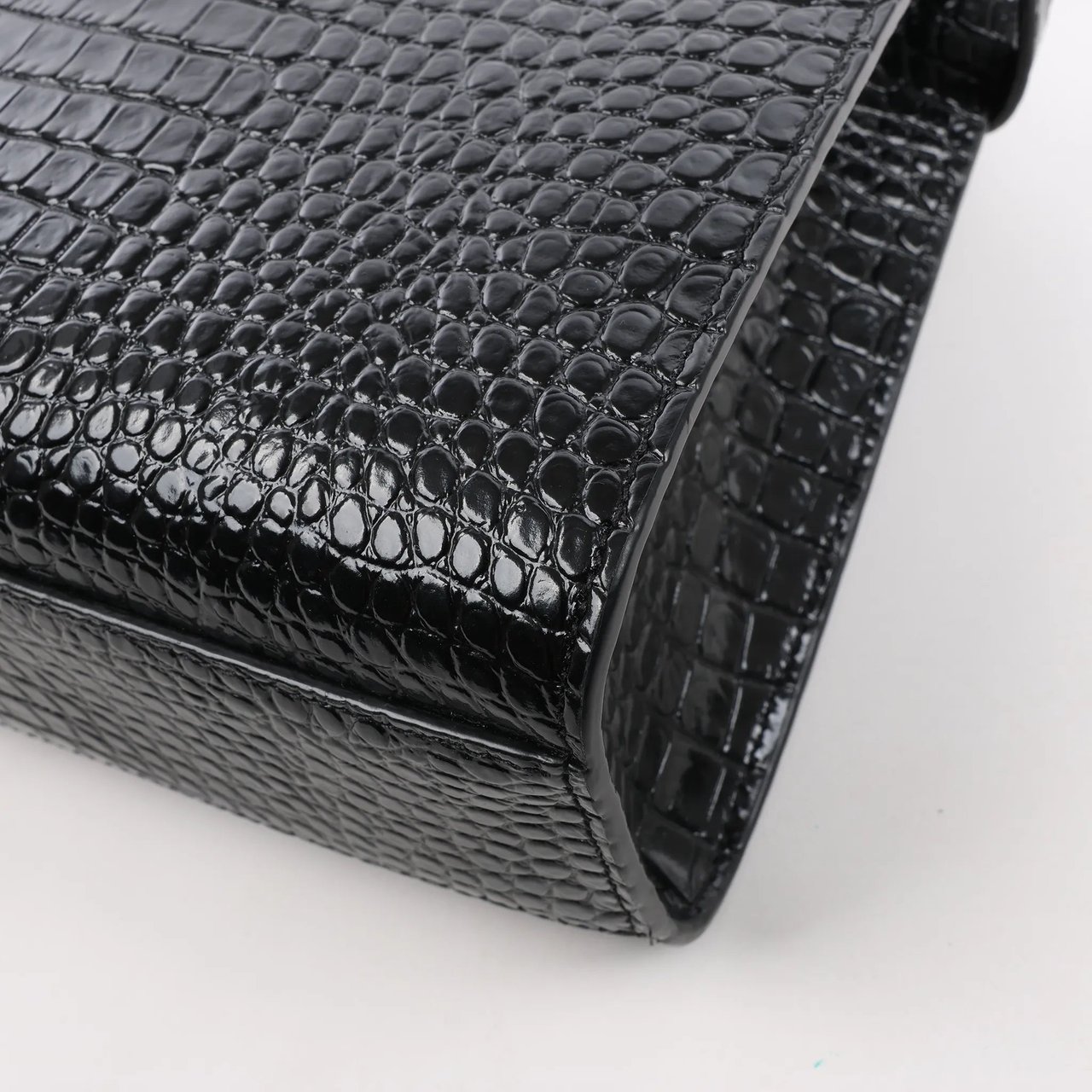 Saint Laurent Saint Laurent Paris Manhattan Mock Croc Shoulder bag in Black 579271 Zwart