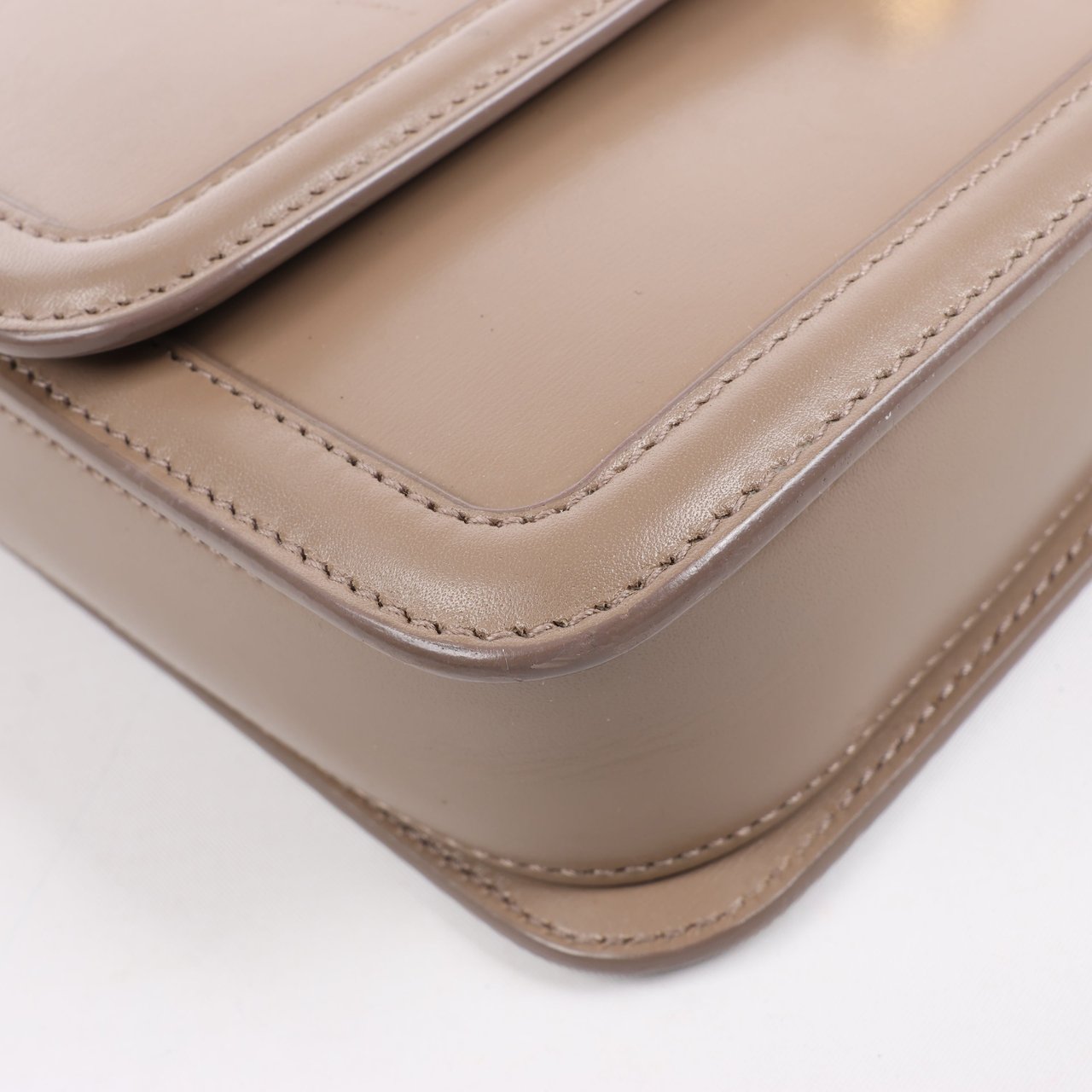 Saint Laurent Saint Laurent Paris Solferino Leather Shoulder bag in beige Beige