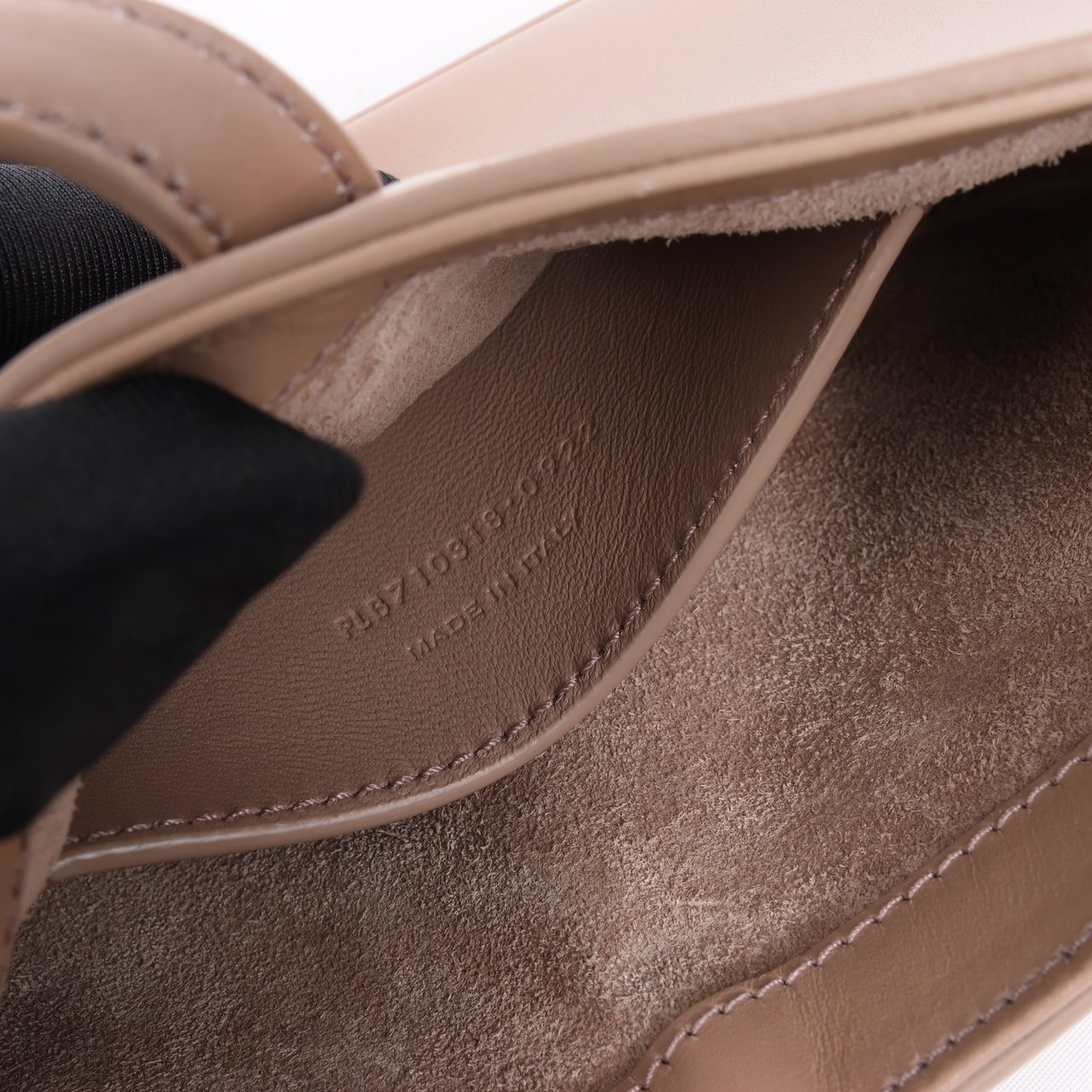 Saint Laurent Saint Laurent Le 5 à 7 Mini Hobo bag in Pink Roze