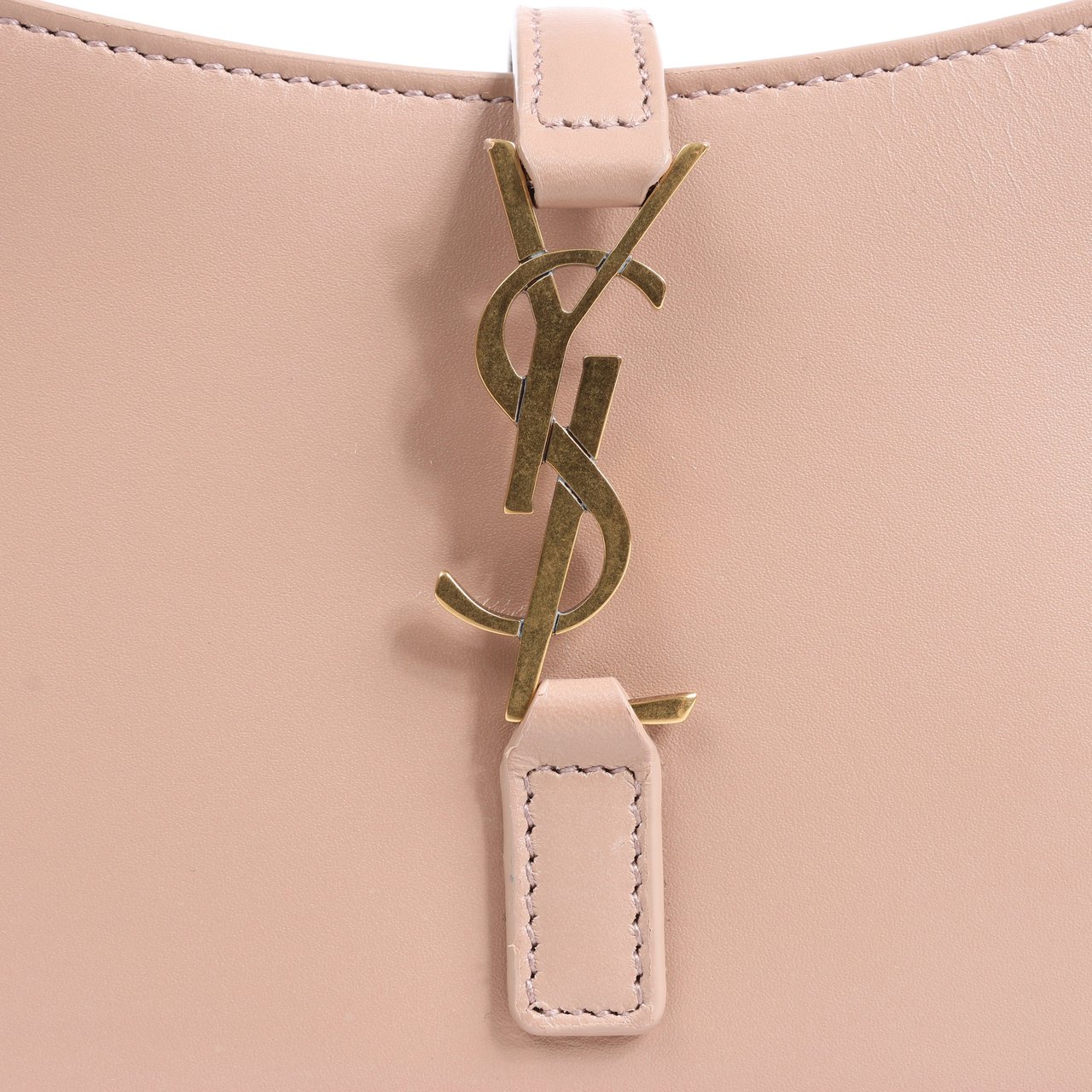 Saint Laurent Saint Laurent Le 5 à 7 Mini Hobo bag in Pink Roze