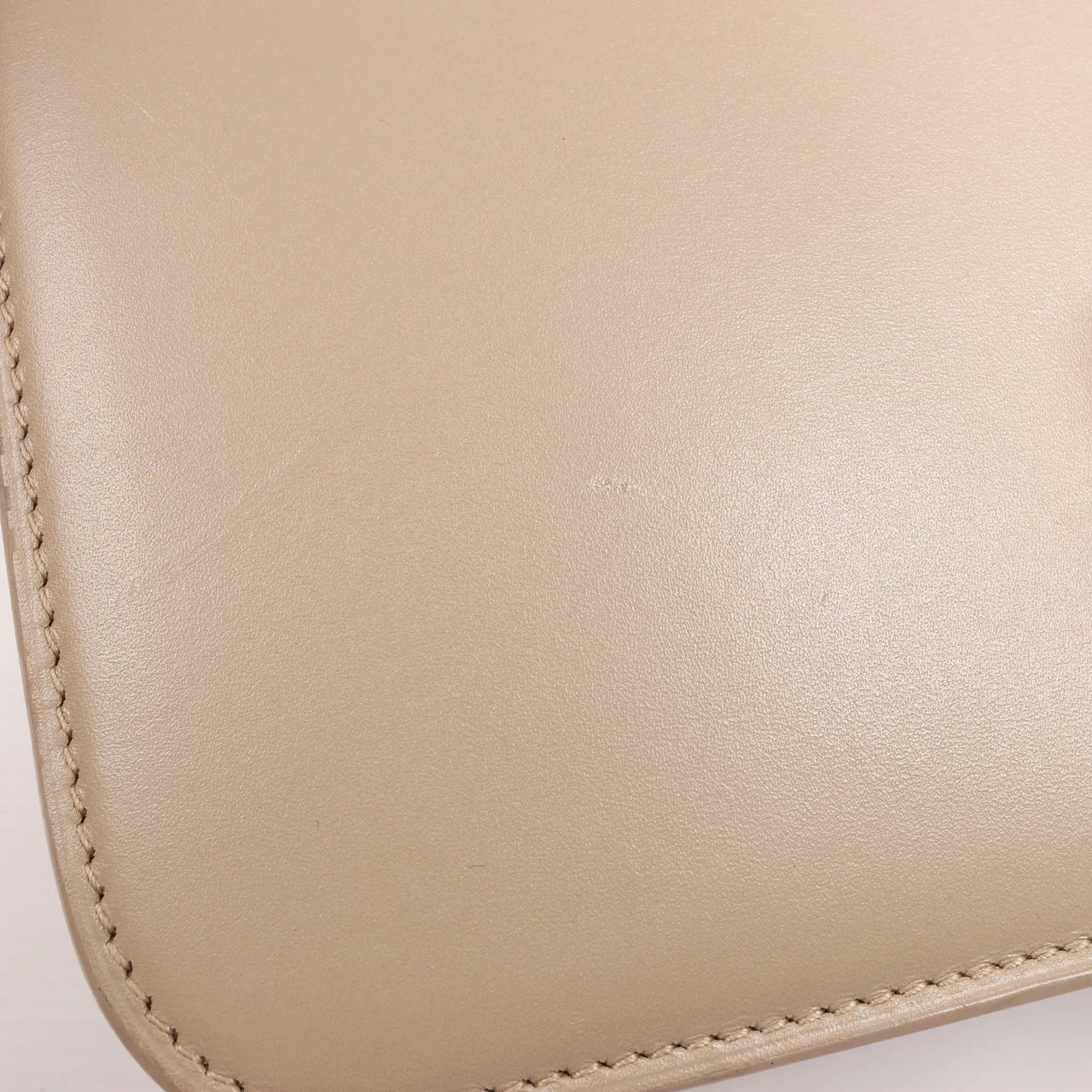 Saint Laurent Saint Laurent Paris Carre Leather Shoulder bag in Beige 633214 Beige