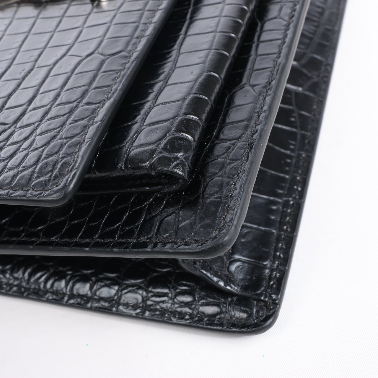 Saint Laurent Saint Laurent Paris Sunset Mock Croc Shoulder Bag in Black Zwart