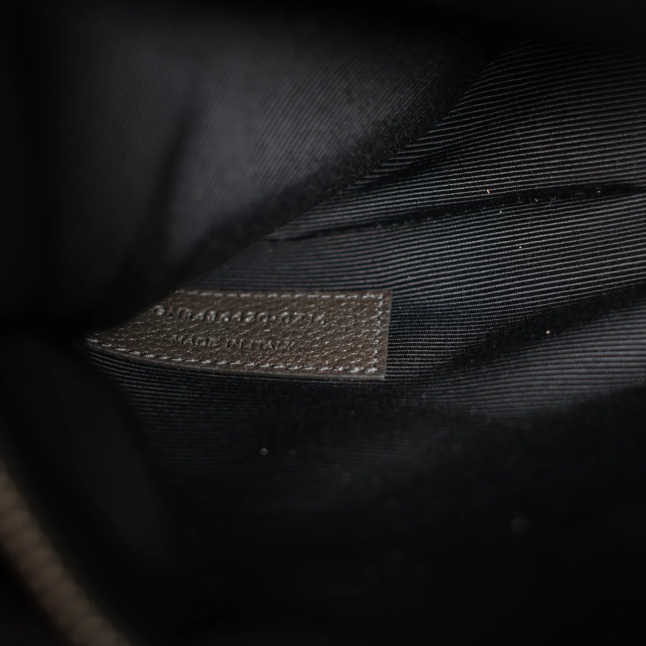 Saint Laurent Saint Laurent Cabas Rive Gauche Leather x Suede 2Way Handbag in Dark Gray 436620 Grijs