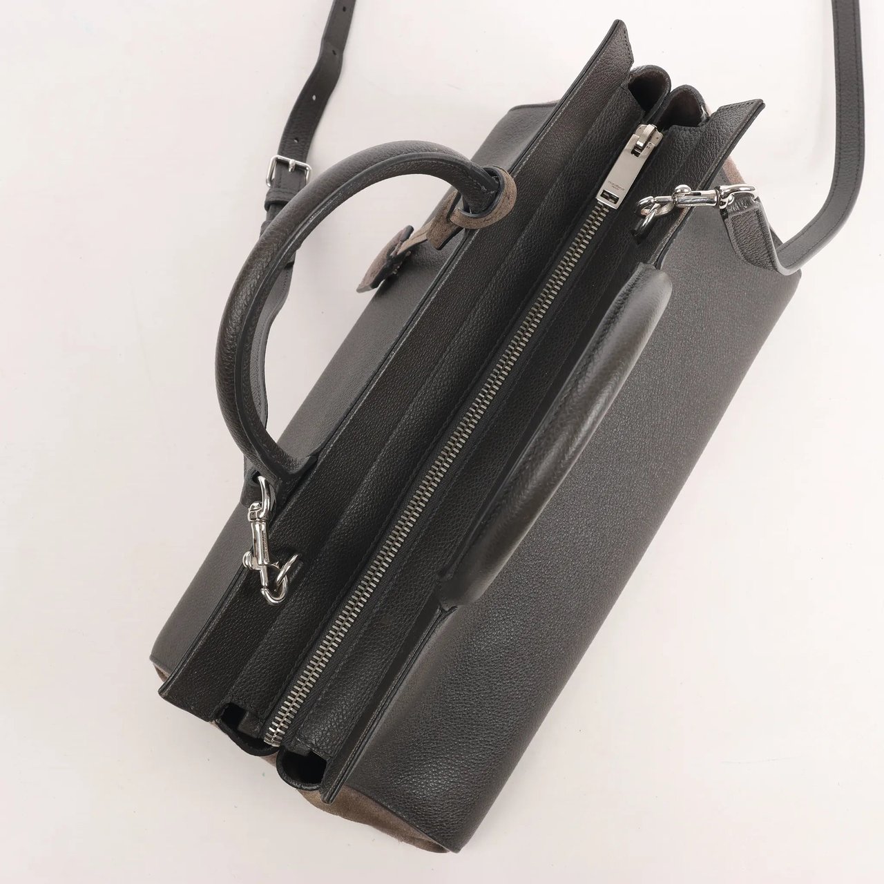 Saint Laurent Saint Laurent Cabas Rive Gauche Leather x Suede 2Way Handbag in Dark Gray 436620 Grijs