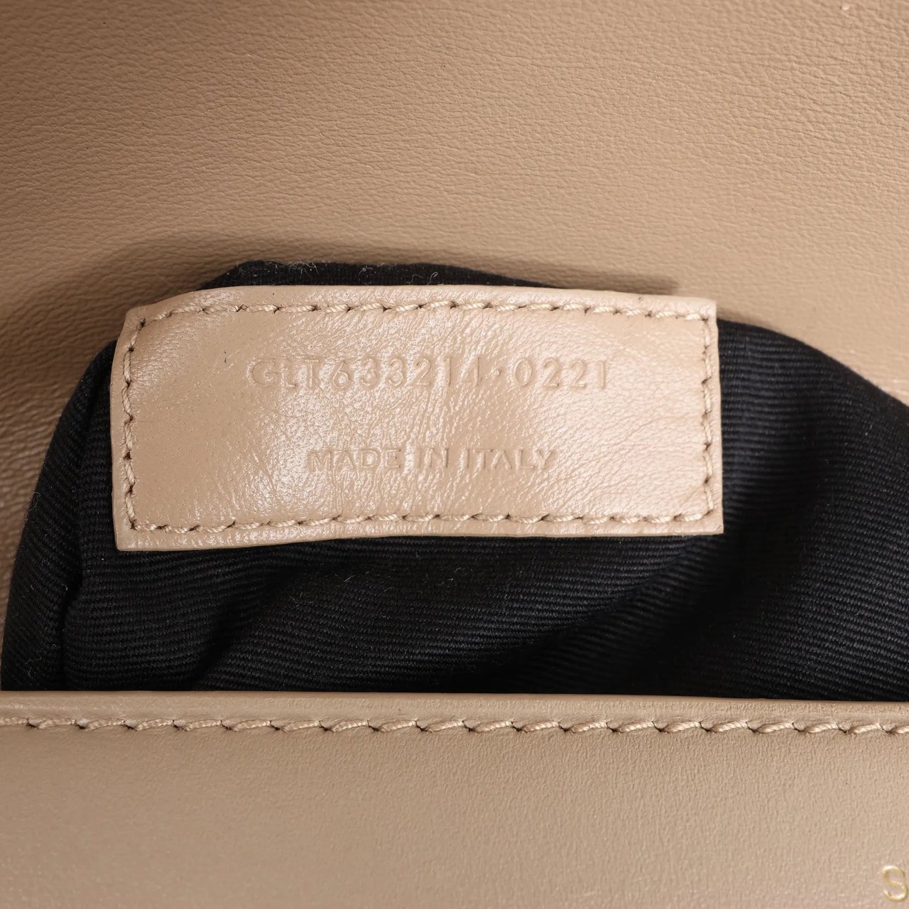 Saint Laurent Saint Laurent Paris Carre Leather Shoulder bag in Beige 633214 Beige