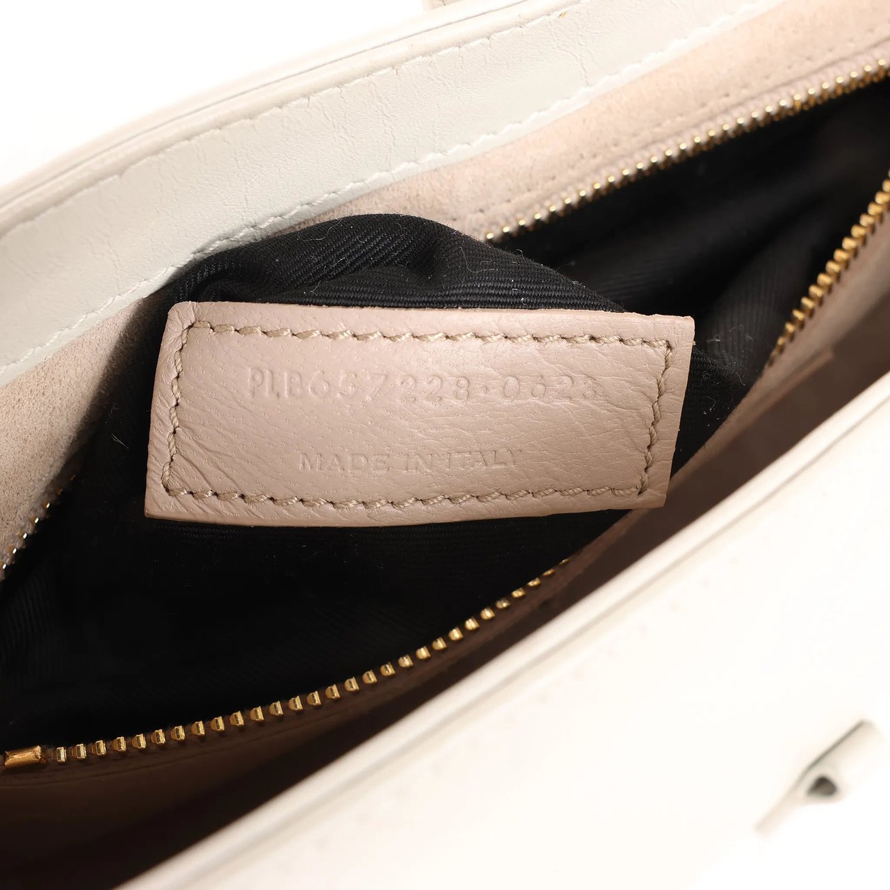 Saint Laurent Saint Laurent Le 5 à 7 Small Leather Shoulder Bag in Beige 657228 Beige