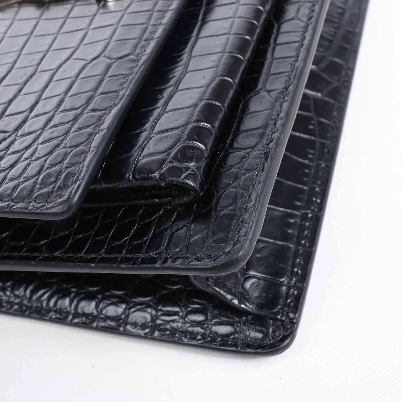 Saint Laurent Saint Laurent Paris Sunset Mock Croc Shoulder Bag in Black Zwart