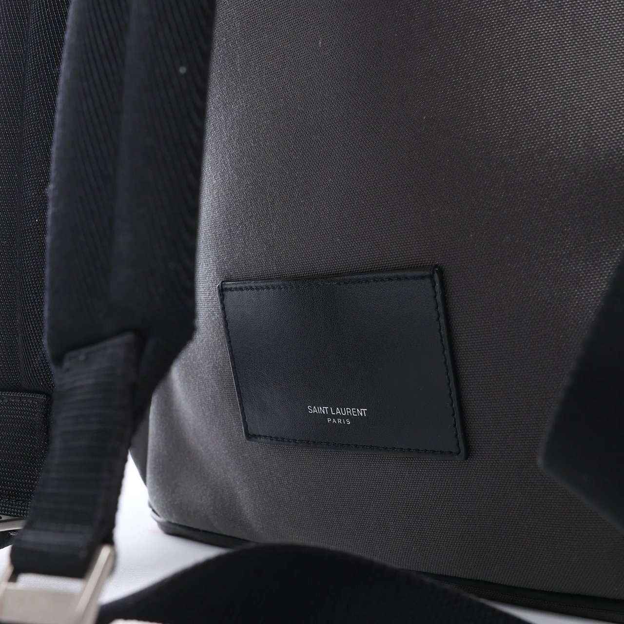 Saint Laurent Paris Livington Canvas & Leather Backpack in Gray 481005 Grijs