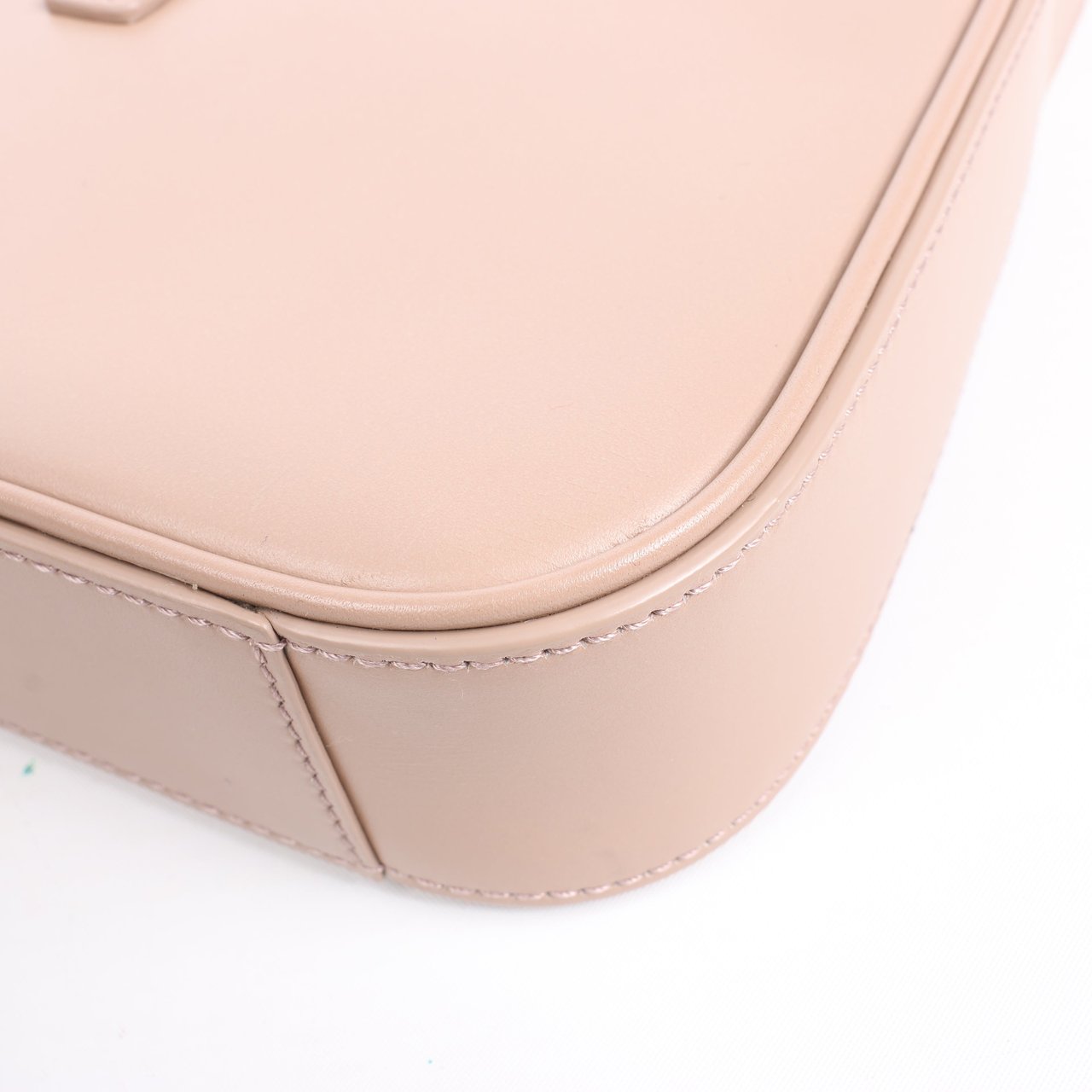 Saint Laurent Le 5 à 7 Mini Hobo bag in Pink Roze