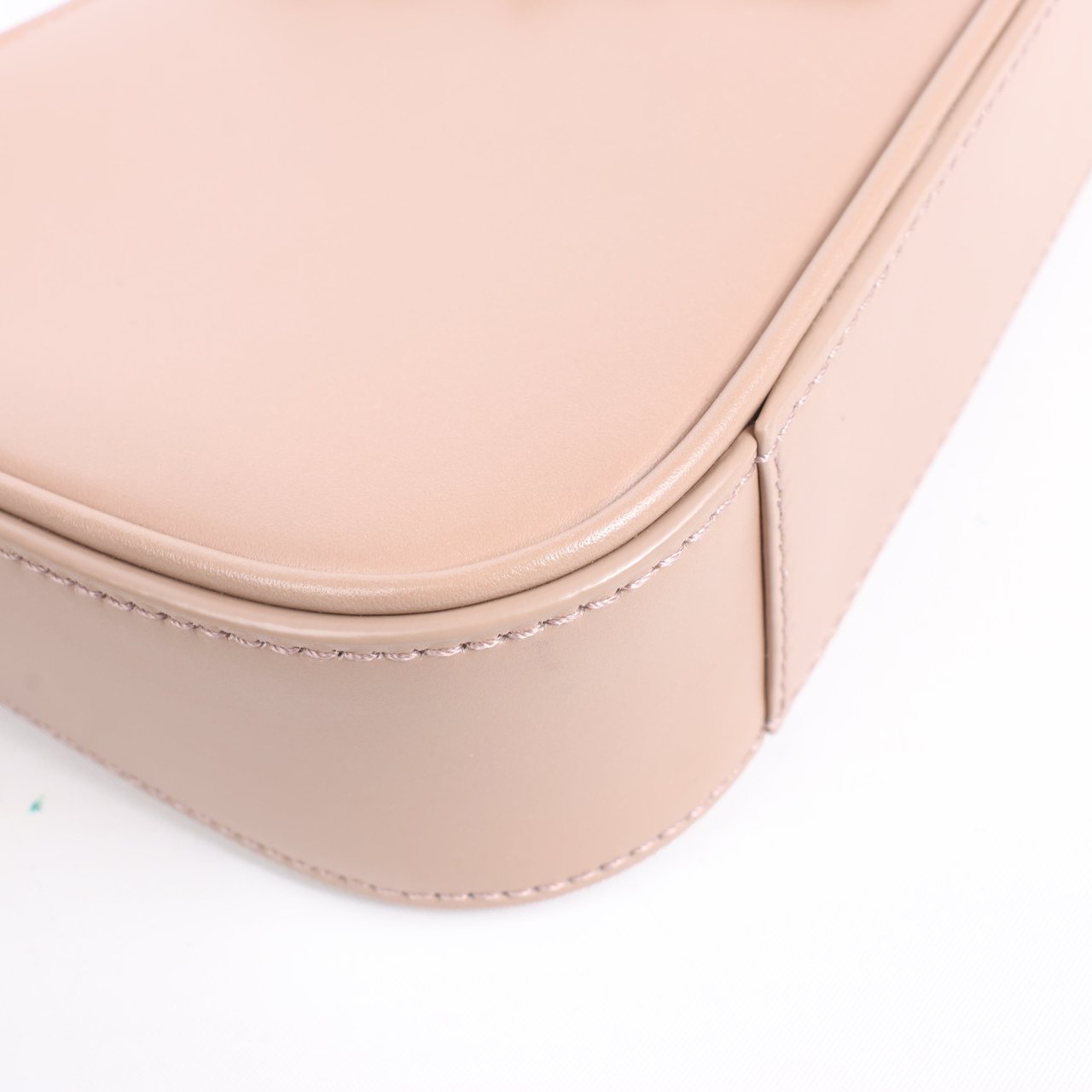 Saint Laurent Le 5 à 7 Mini Hobo bag in Pink Roze