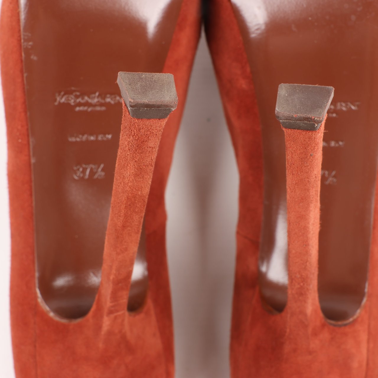 Saint Laurent Tribute Two Brown Suede Pumps, Size 37.5 EU Bruin