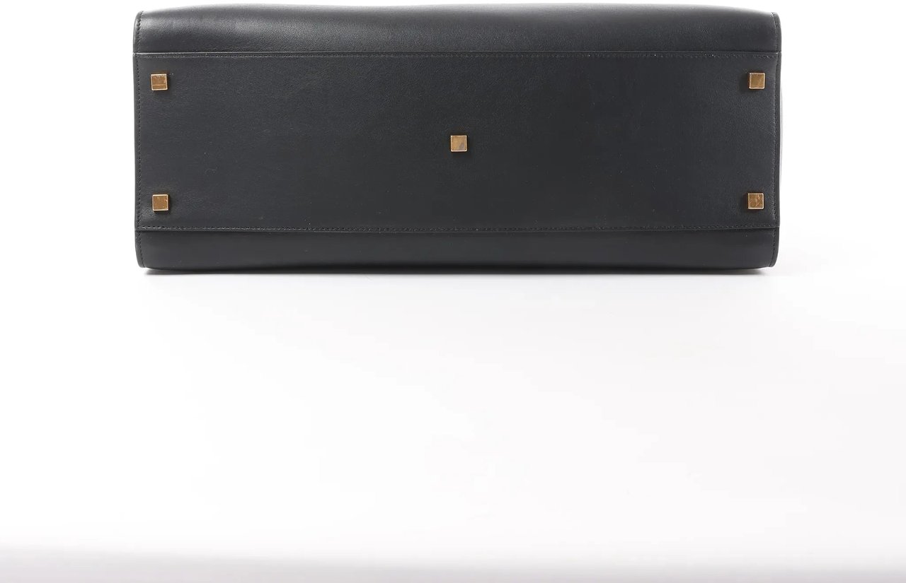 Saint Laurent Paris Manhattan Leather Shoulder bag in Black 553745 Zwart