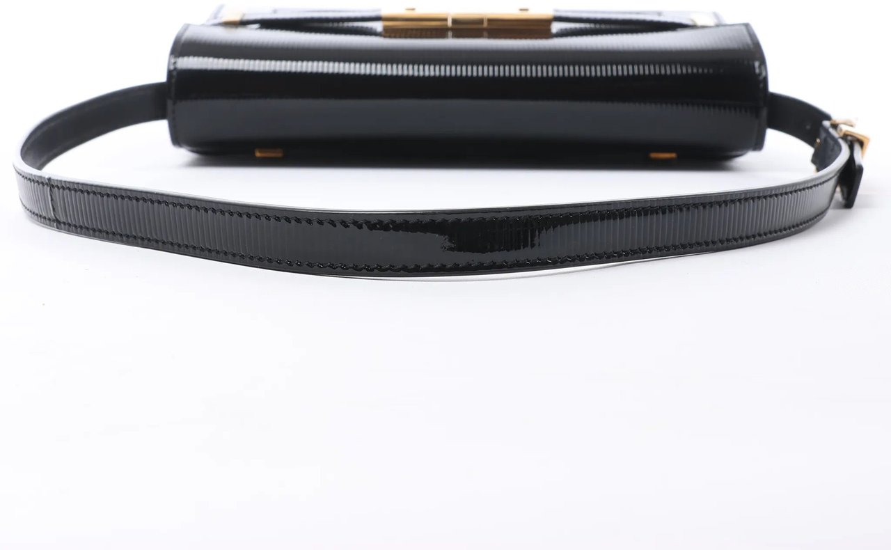 Saint Laurent Paris Manhattan Patent Leather Shoulder bag in Black 675626 Zwart