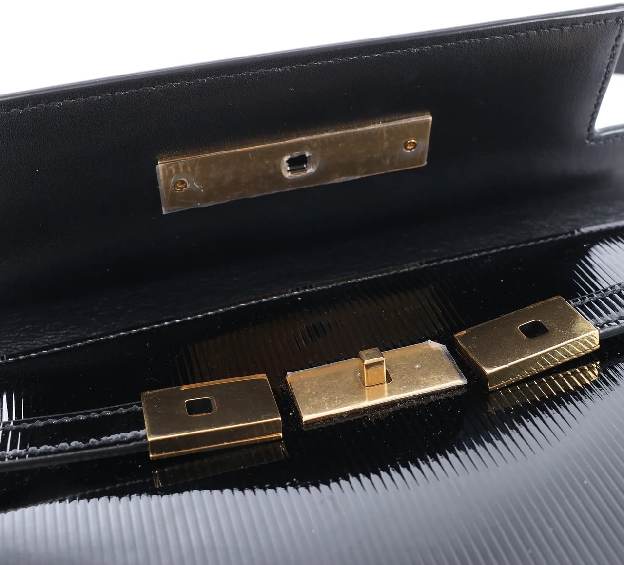 Saint Laurent Paris Manhattan Patent Leather Shoulder bag in Black 675626 Zwart