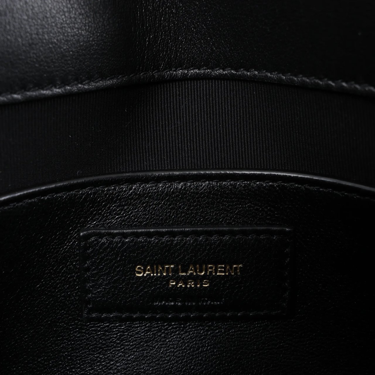 Saint Laurent Paris Manhattan Patent Leather Shoulder bag in Black 675626 Zwart