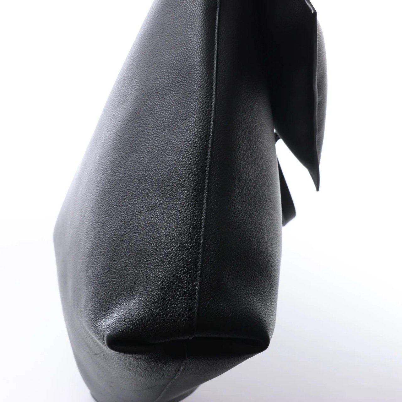 Saint Laurent Paris Shopping Leather Shoulder Bag in Black 683655 Zwart