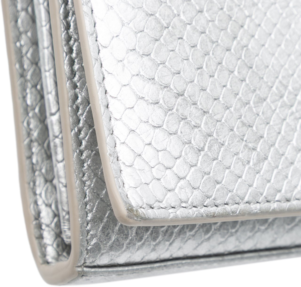 Saint Laurent Metallic Python Embossed Leather Monogram Kate Wallet on Chain Zilver