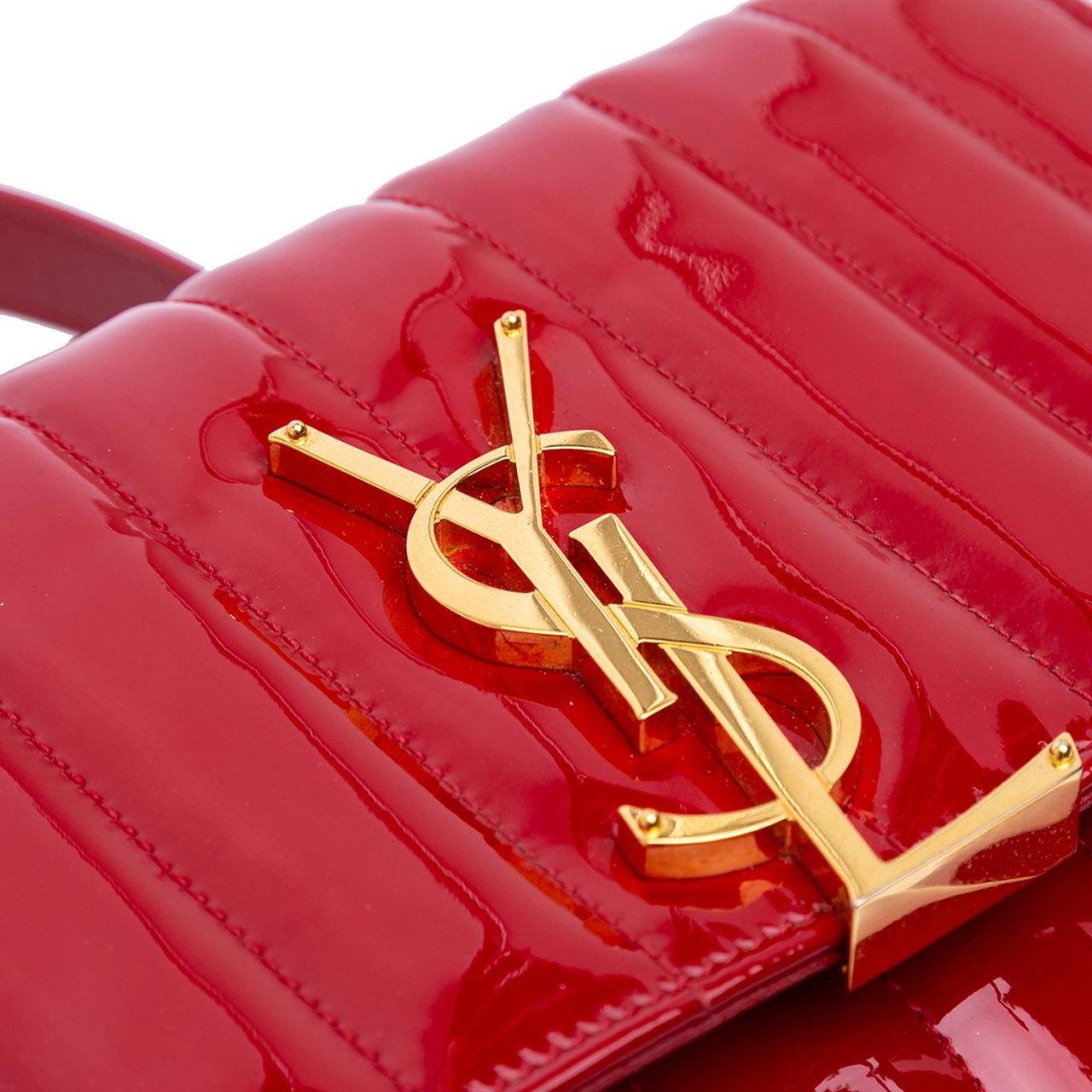 Saint Laurent Matelasse Patent Monogram Vicky Chain Wallet Rood