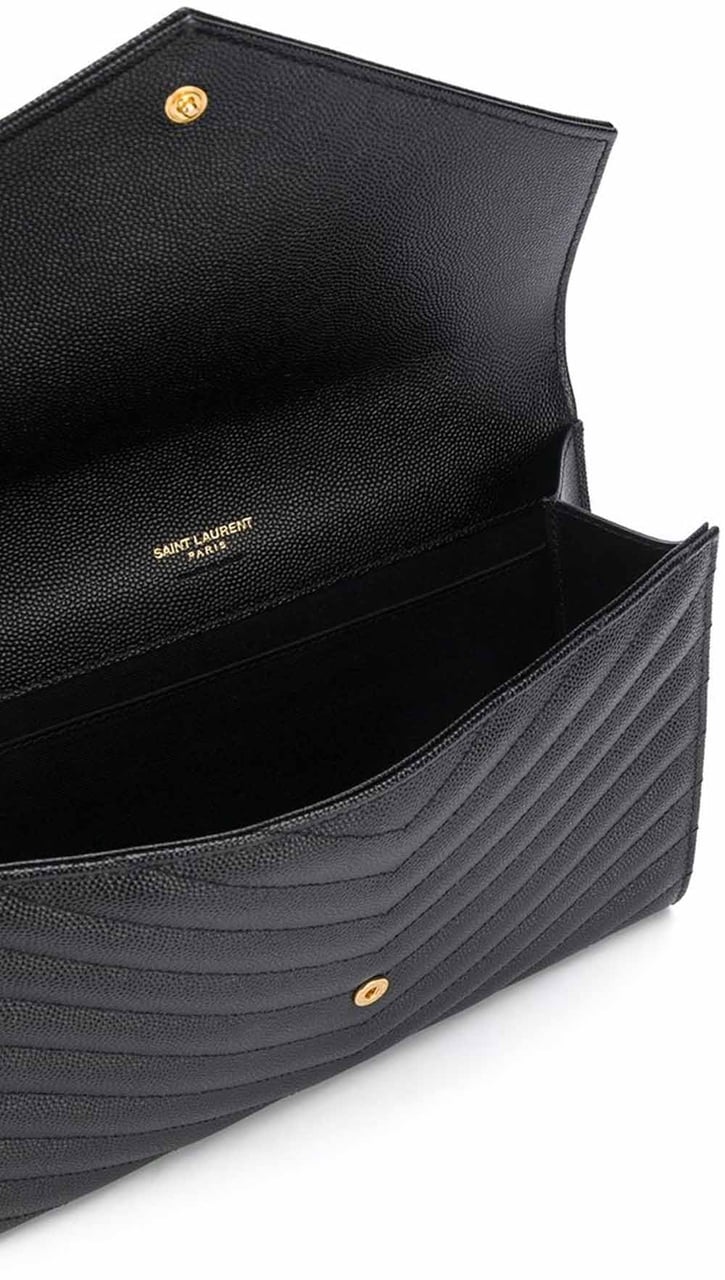 Saint Laurent Cassandre Matelassé Pouch Zwart
