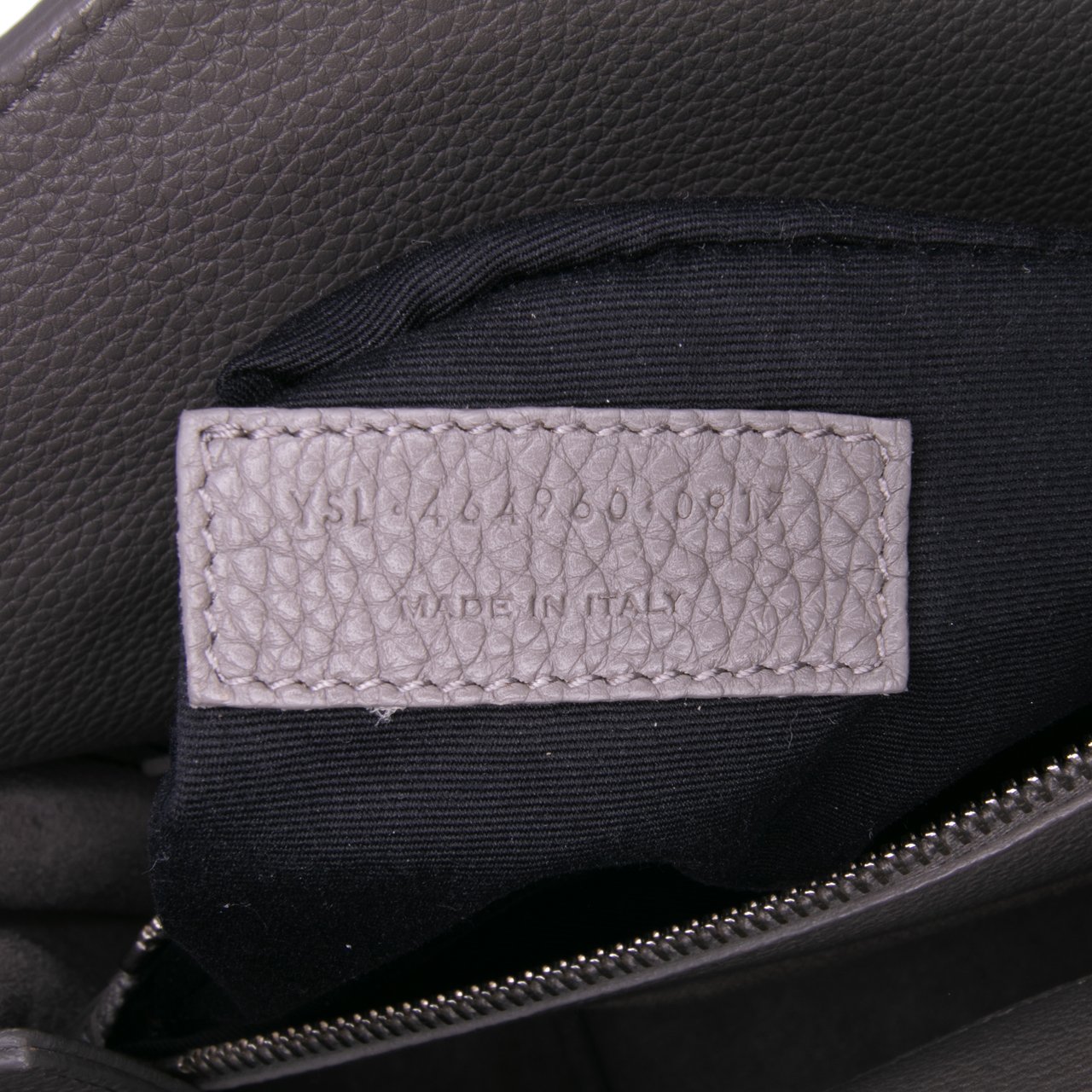 Saint Laurent Small Grained Calfskin Supple Sac De Jour Satchel Grijs