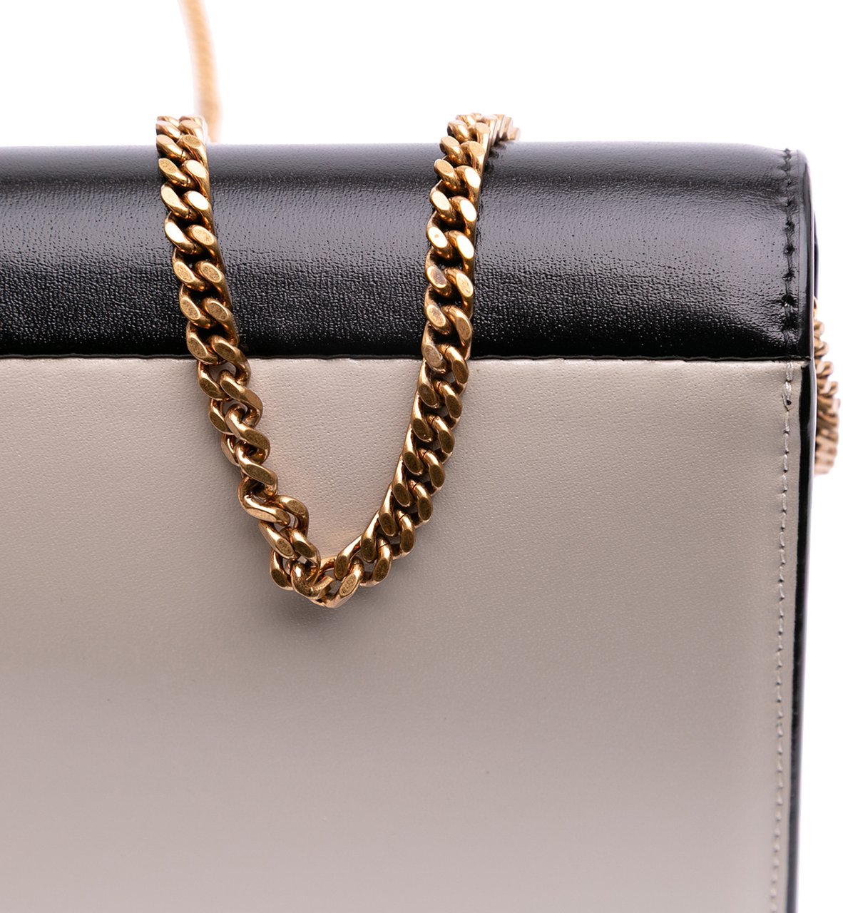 Saint Laurent Bicolor Calfskin Uptown Chain Wallet Zwart