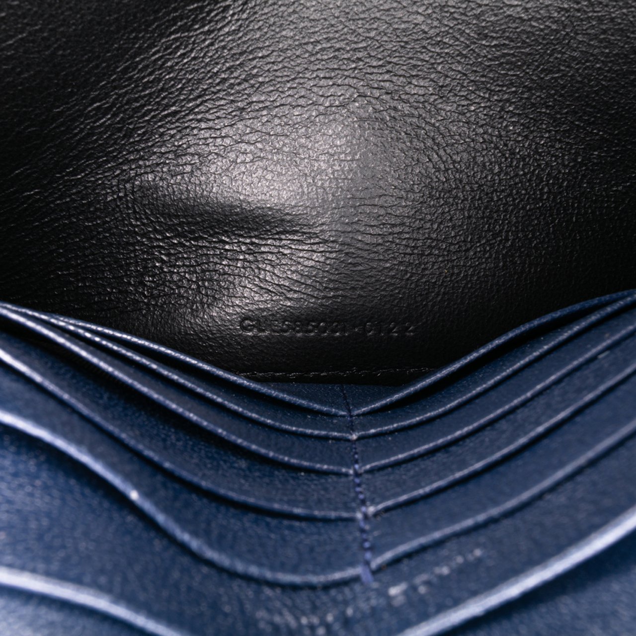 Saint Laurent Quilted Diamond Lambskin Becky Wallet on Chain Blauw