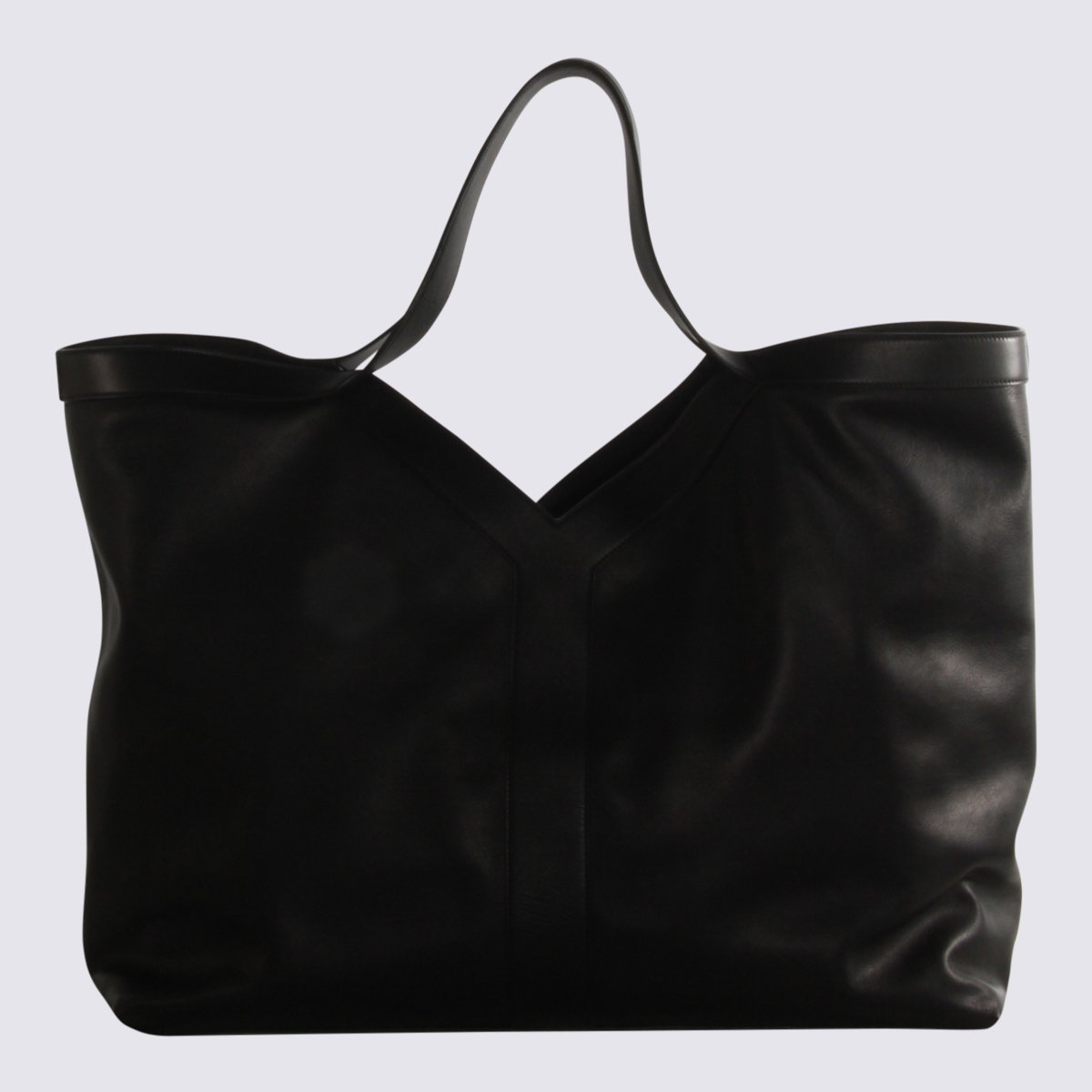 Saint Laurent Large Tote Bag With Minimalist Design And V-Shaped Seam Zwart
