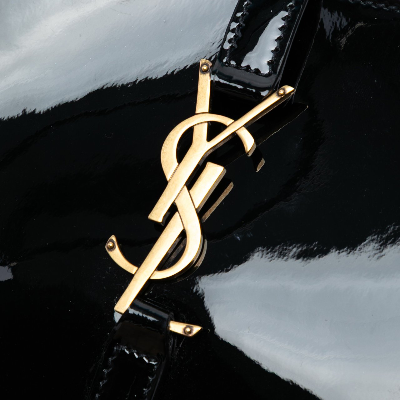 Saint Laurent Patent Le 5 a 7 Shoulder Bag Zwart