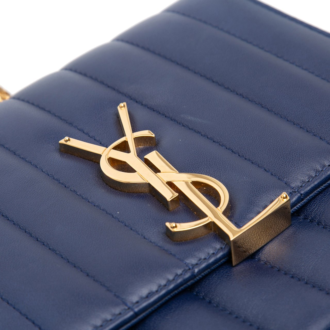 Saint Laurent Medium Lambskin Monogram Vicky Chain Bag Blauw