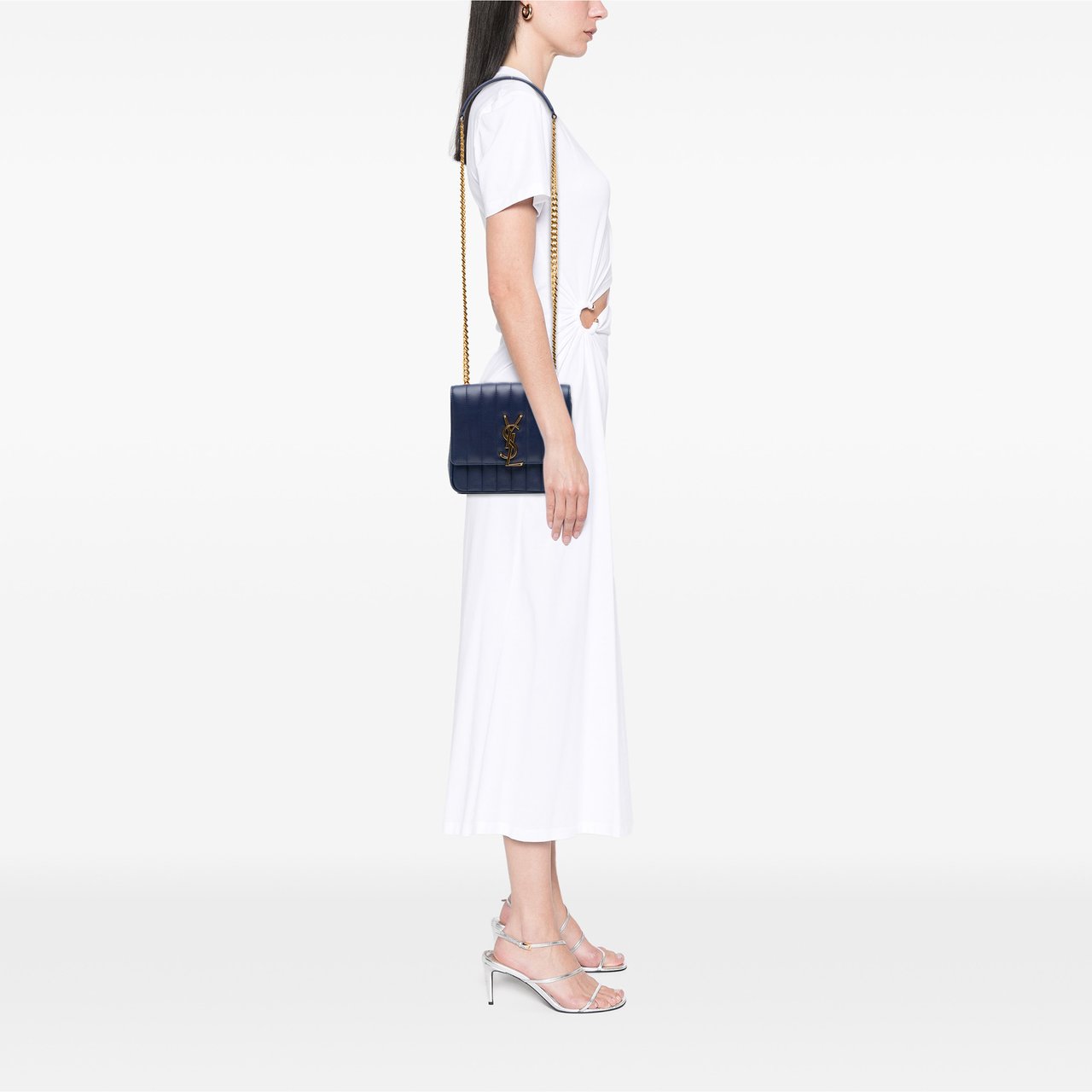 Saint Laurent Medium Lambskin Monogram Vicky Chain Bag Blauw