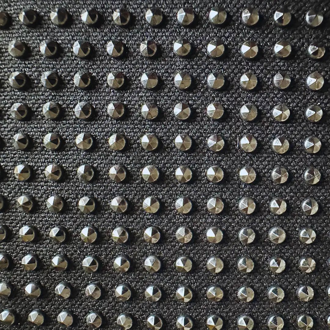 Saint Laurent Saint Laurent medium hobo bag LE 5 À 7 black rivets / mint condition Zwart