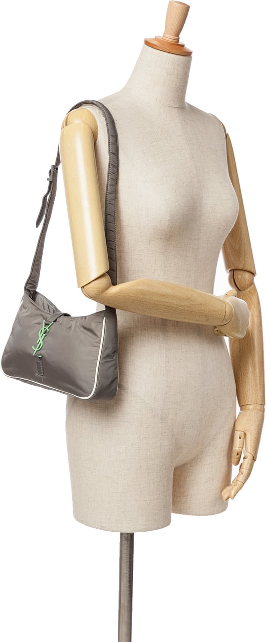Saint Laurent Nylon Le 5 A 7 Shoulder Bag Grijs