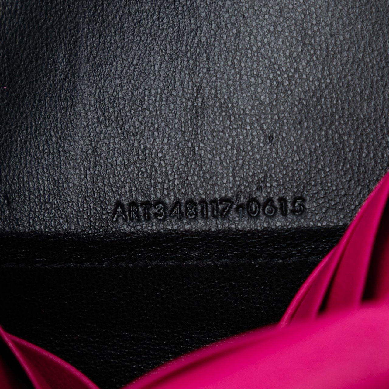 Saint Laurent Leather Chyc Ligne Wallet on Chain Roze