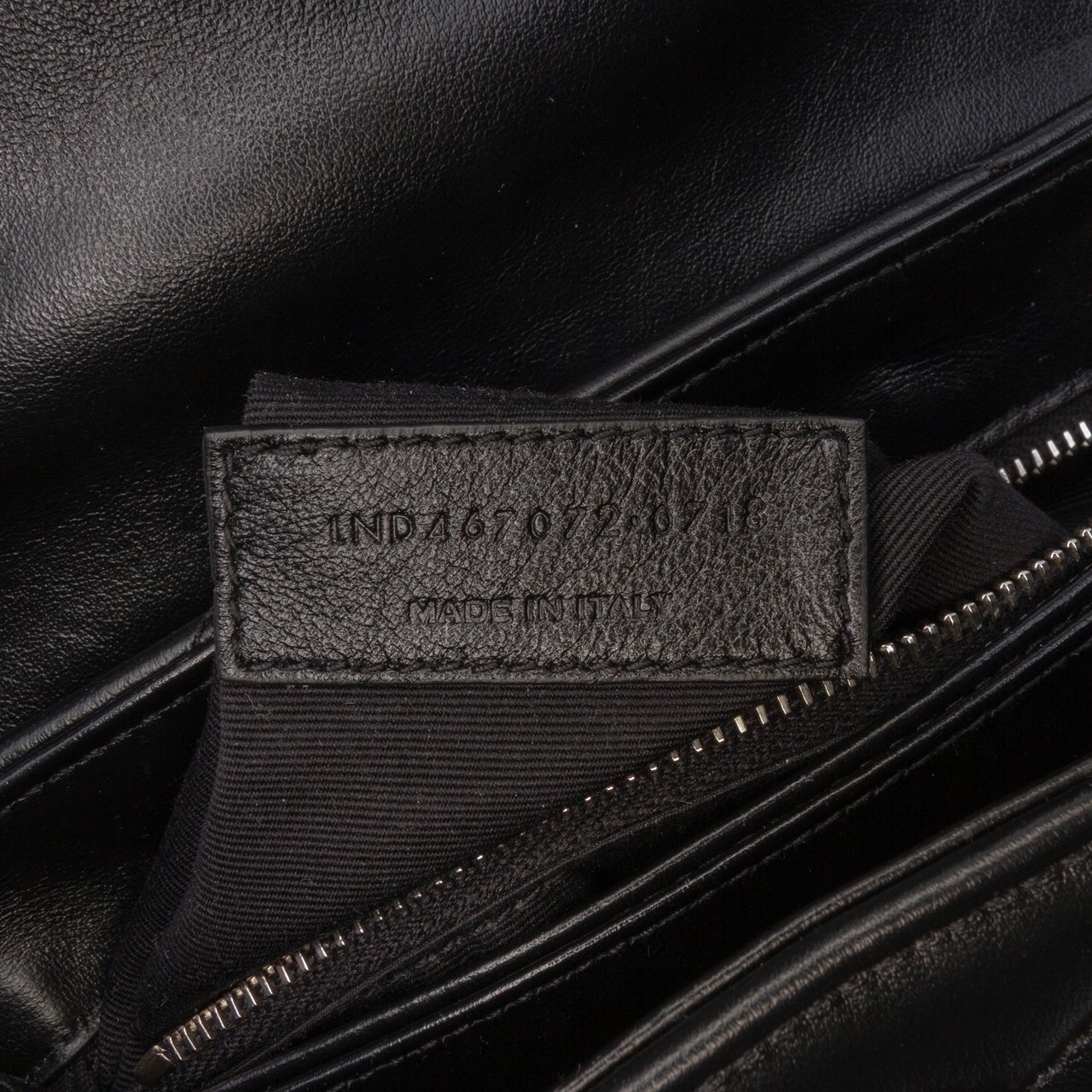 Saint Laurent Toy Leather Monogram LouLou Crossbody Zwart