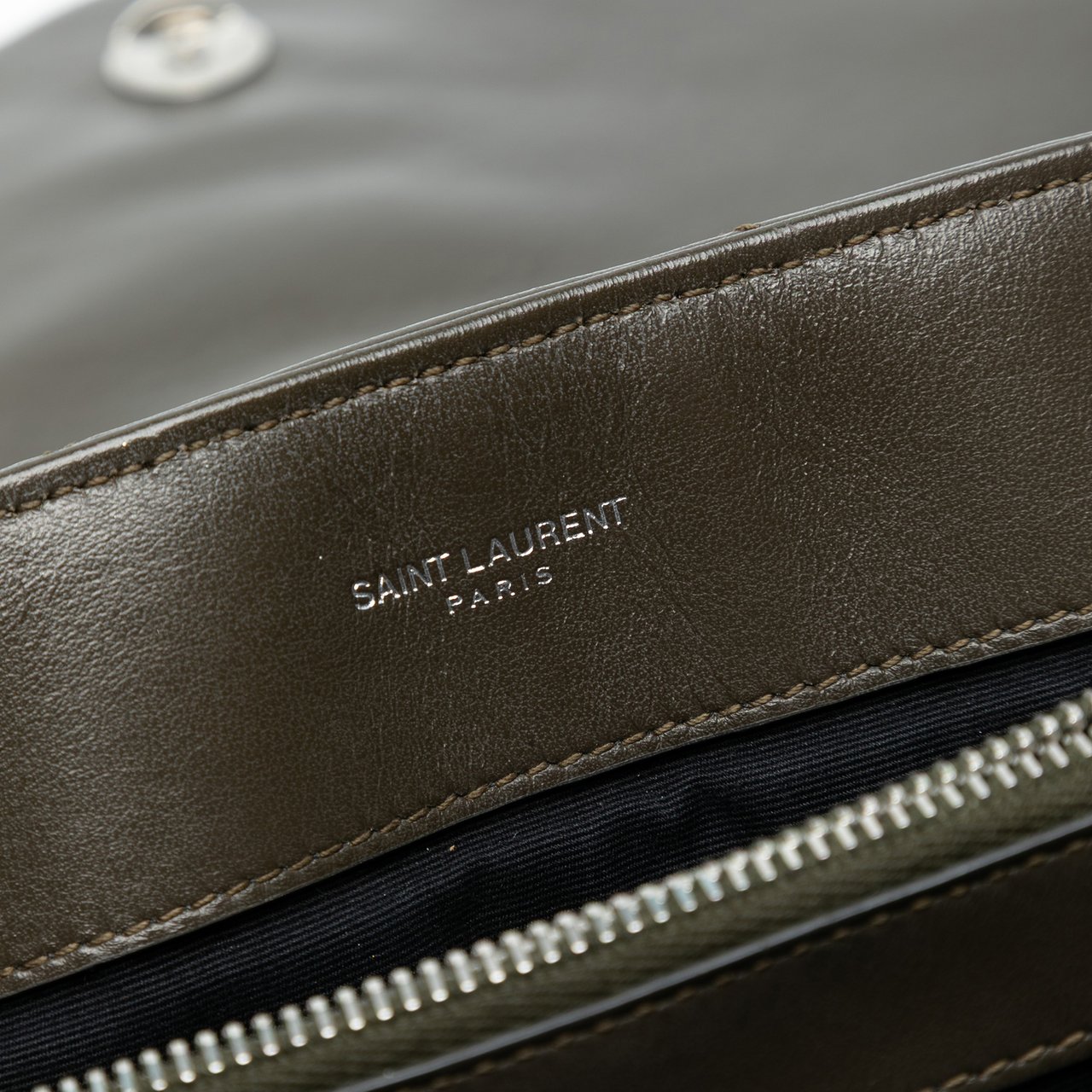 Saint Laurent Medium Matelasse Leather Monogram LouLou Chain Bag Groen