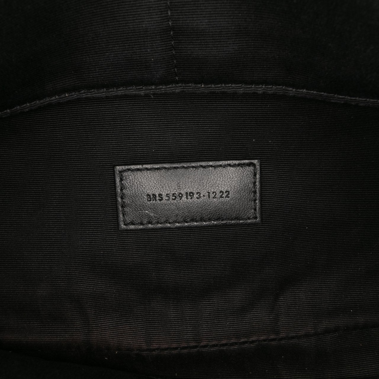 Saint Laurent Leather Chevron Monogram Document Holder Zwart
