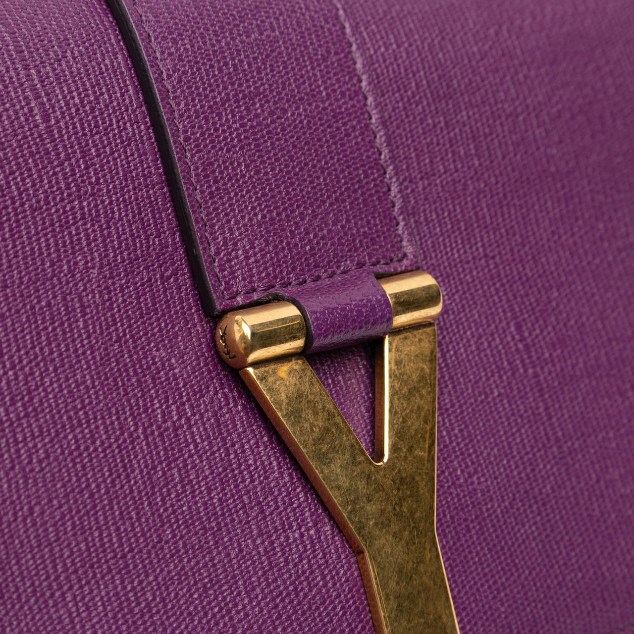 Saint Laurent Textured Leather Chyc Ligne Clutch Paars