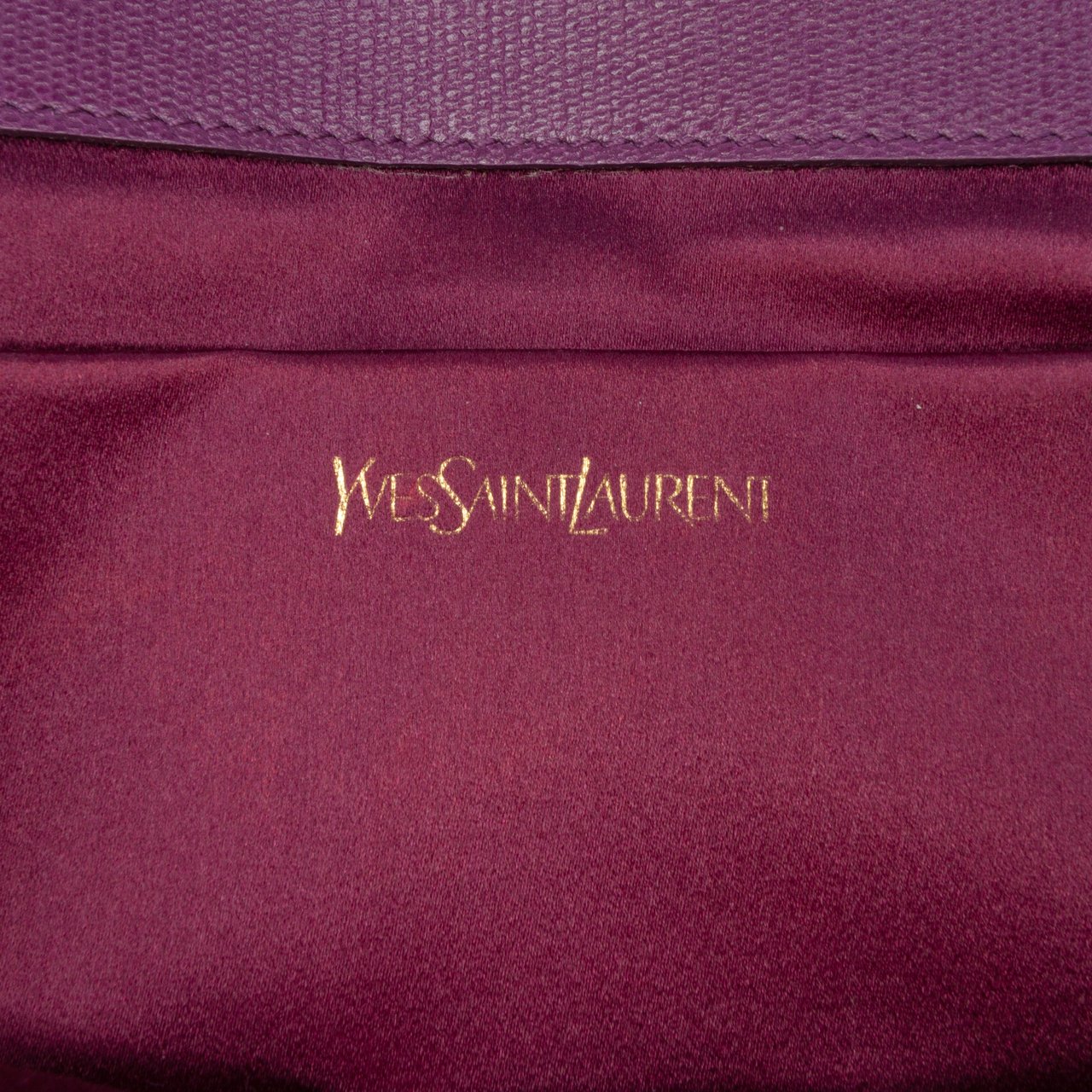 Saint Laurent Textured Leather Chyc Ligne Clutch Paars