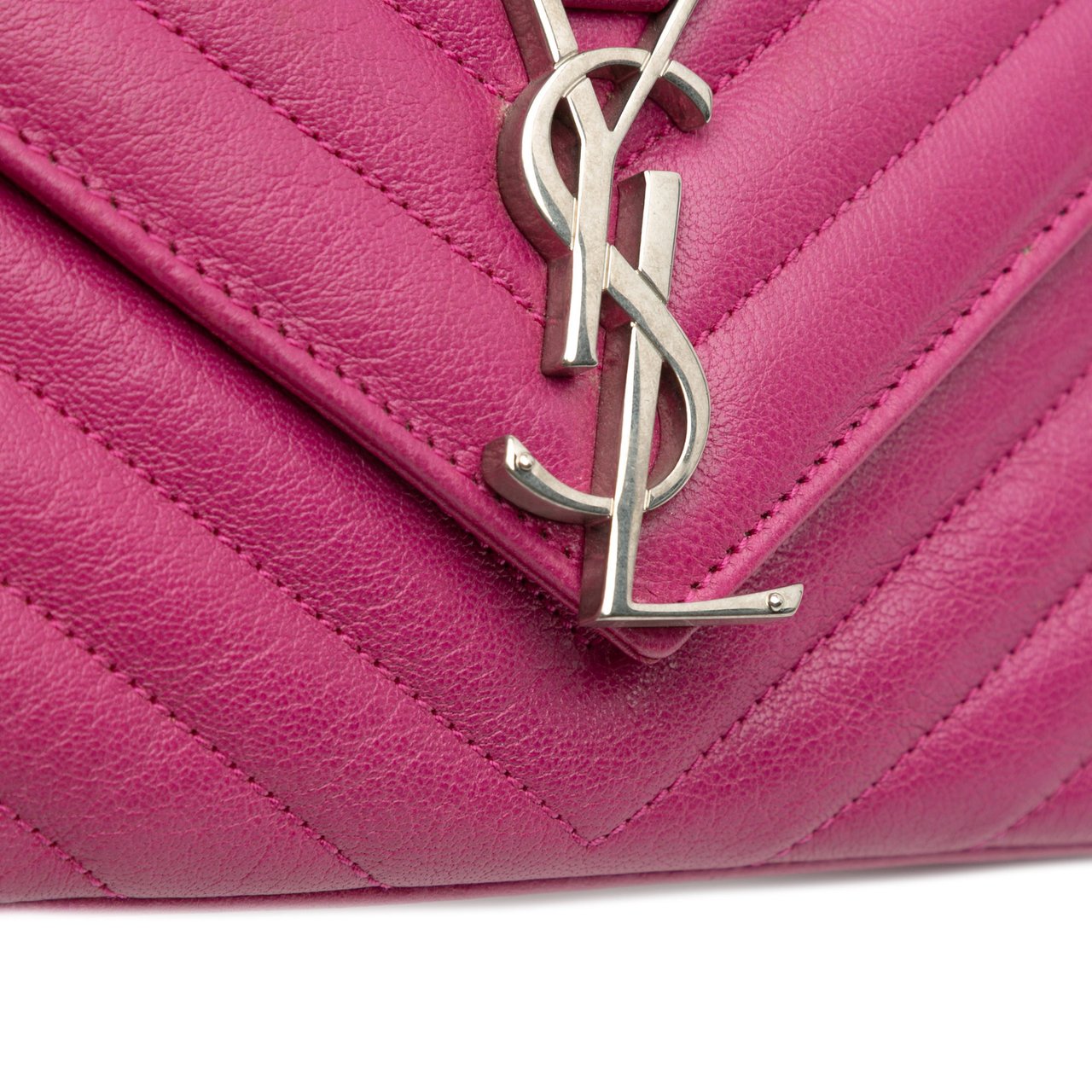 Saint Laurent Medium Chevron Sheepskin Monogram Chain Bag Roze