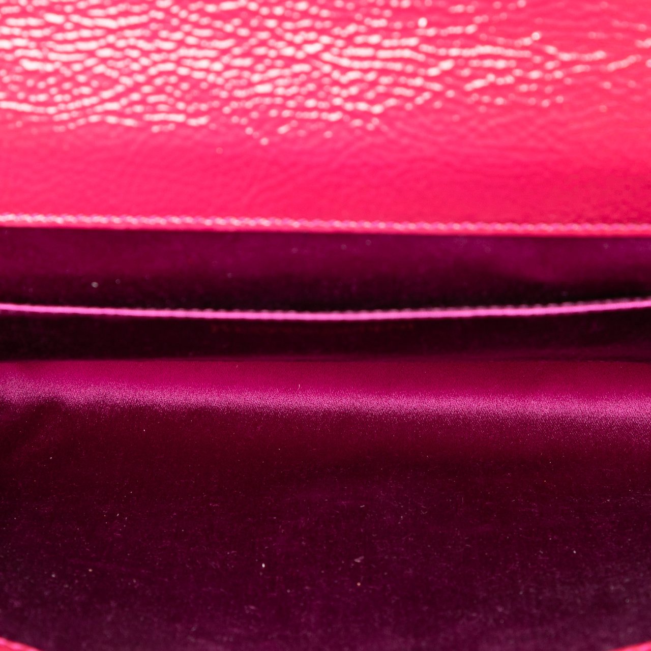 Saint Laurent Large Textured Patent Belle De Jour Clutch Roze