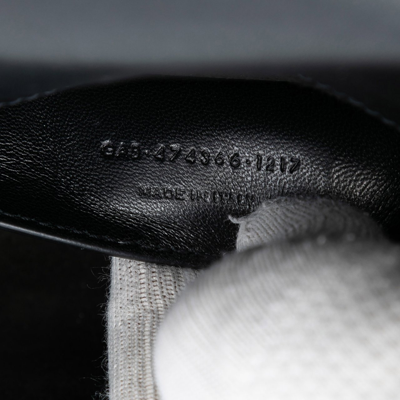 Saint Laurent Small Leather Monogram Kate Tassel Crossbody Zwart