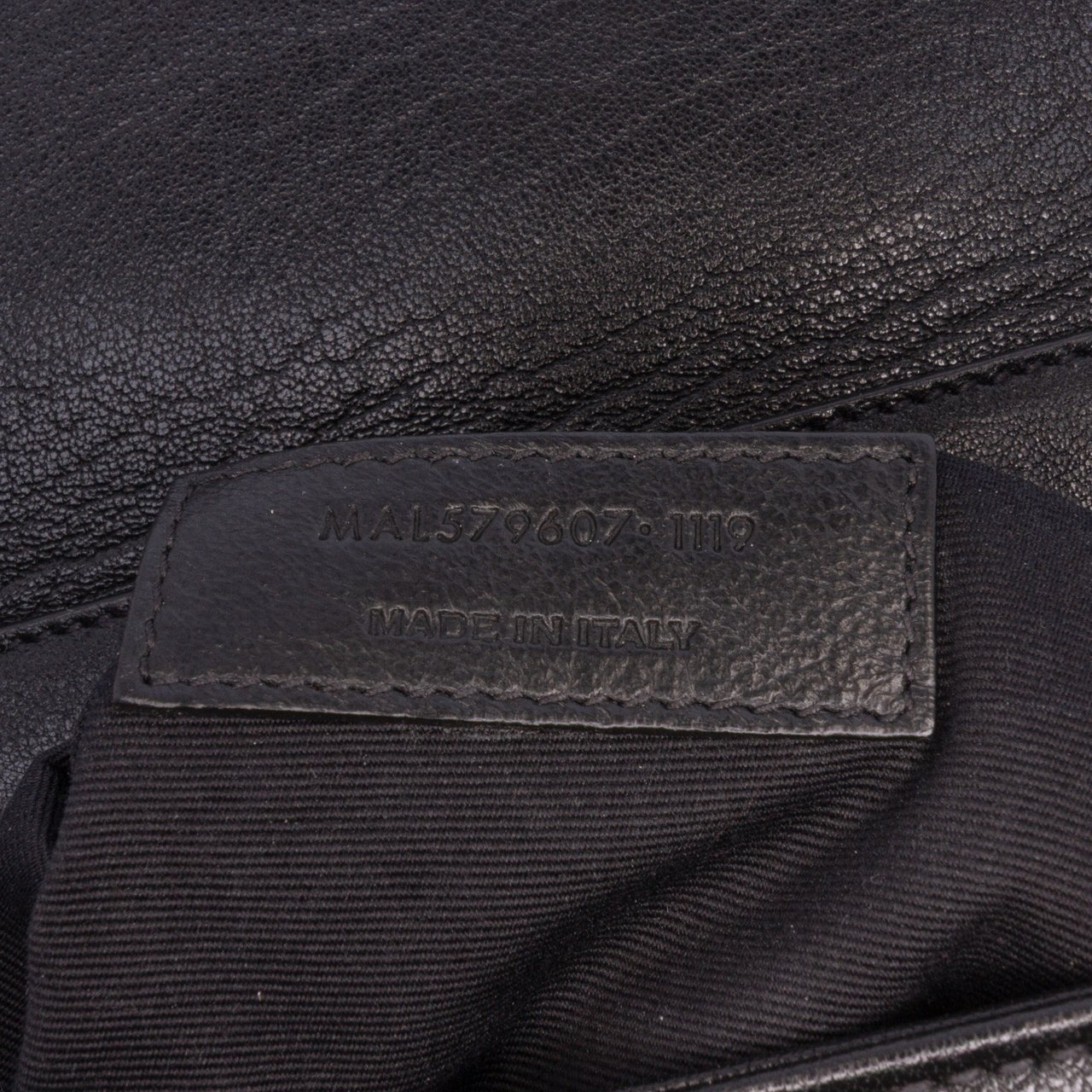 Saint Laurent Small Quilted Lambskin Becky Chain Shoulder Bag Zwart