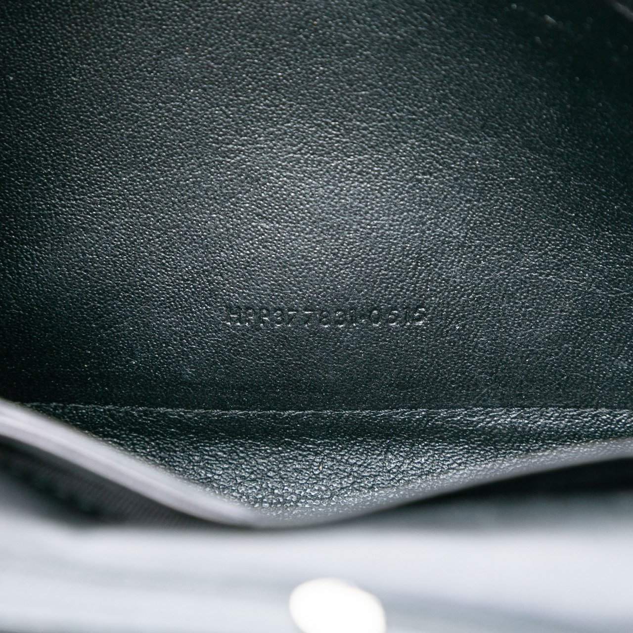 Saint Laurent Croc Embossed Leather Wallet On Chain Zwart