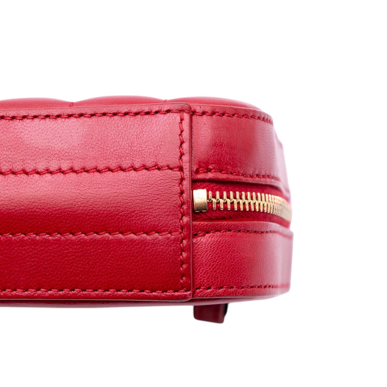 Saint Laurent Lambskin Matelasse Monogram Vicky Belt Bag Rood