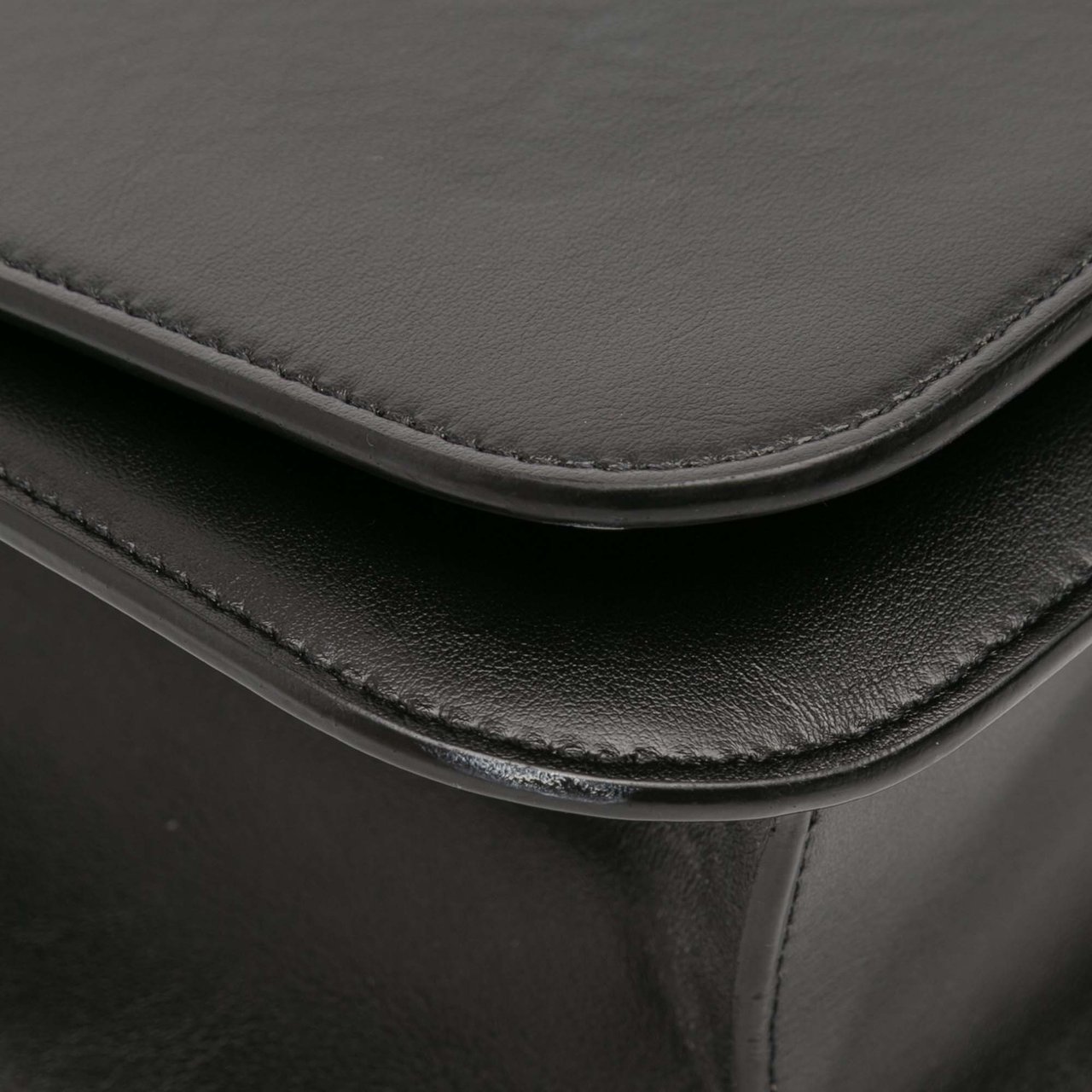 Saint Laurent Medium Smooth Calfskin Spontini Crossbody Zwart