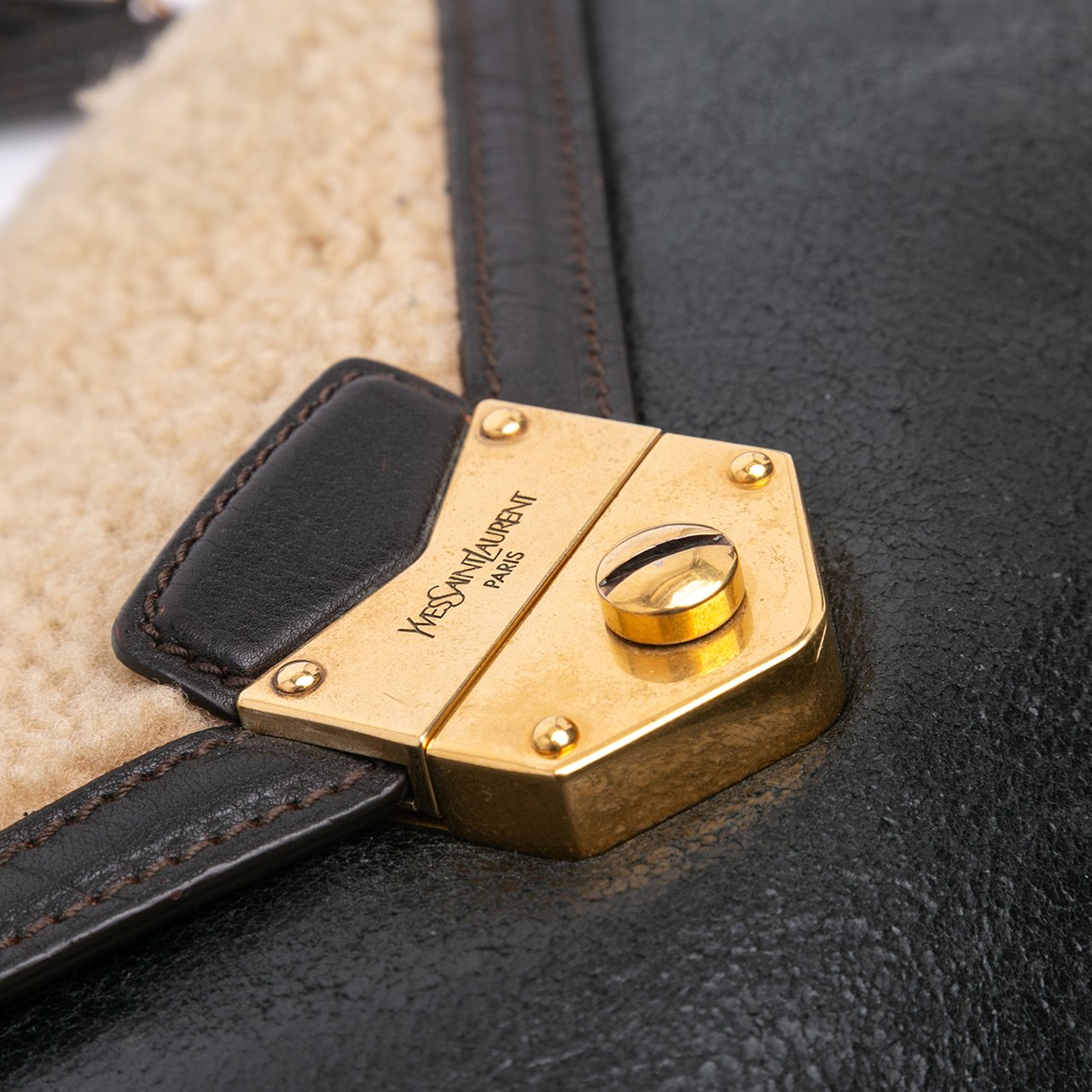 Saint Laurent Shearling Trimmed Leather Sac Dandy Crossbody Zwart