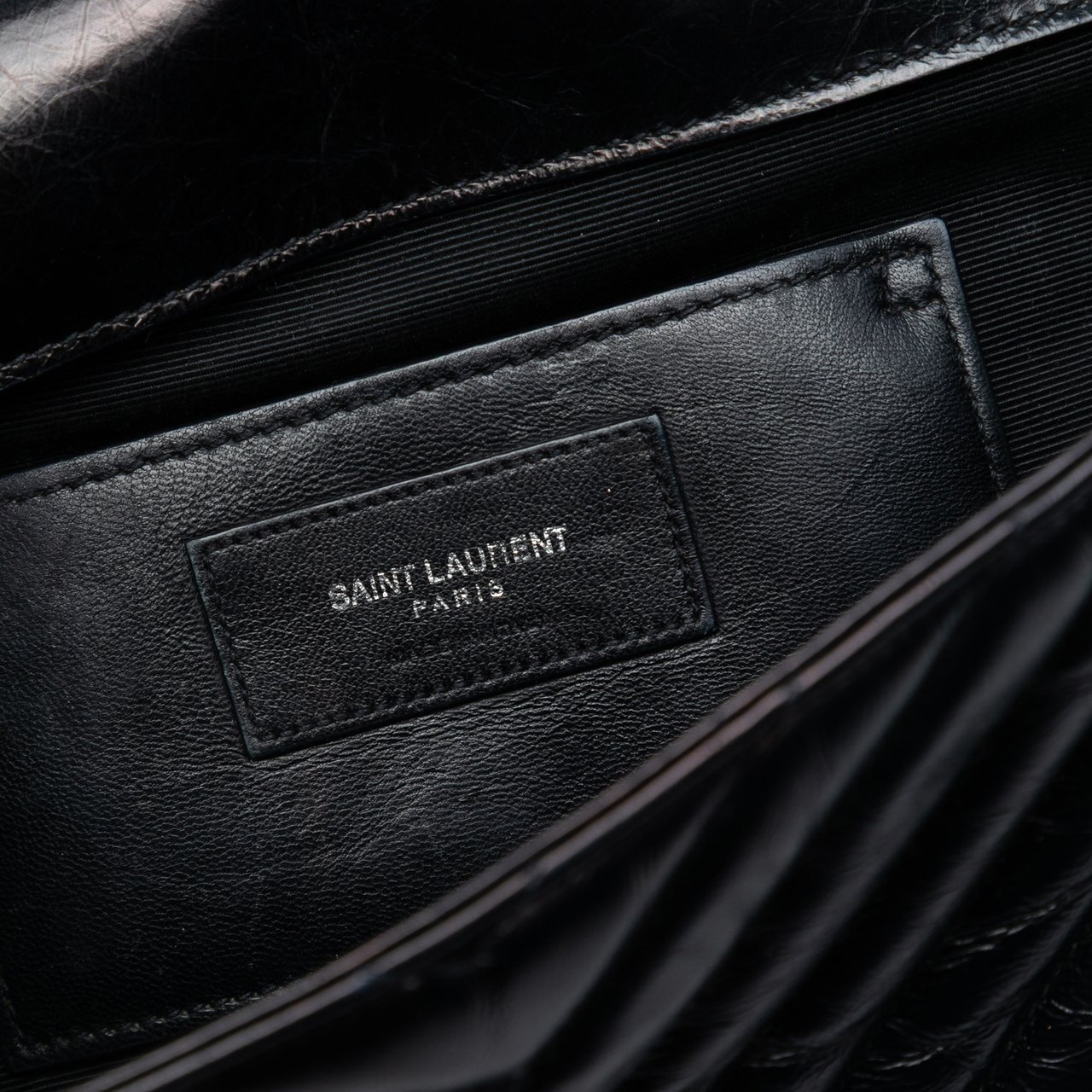 Saint Laurent Medium Crinkled Calfskin Punk Chain Bag Zwart